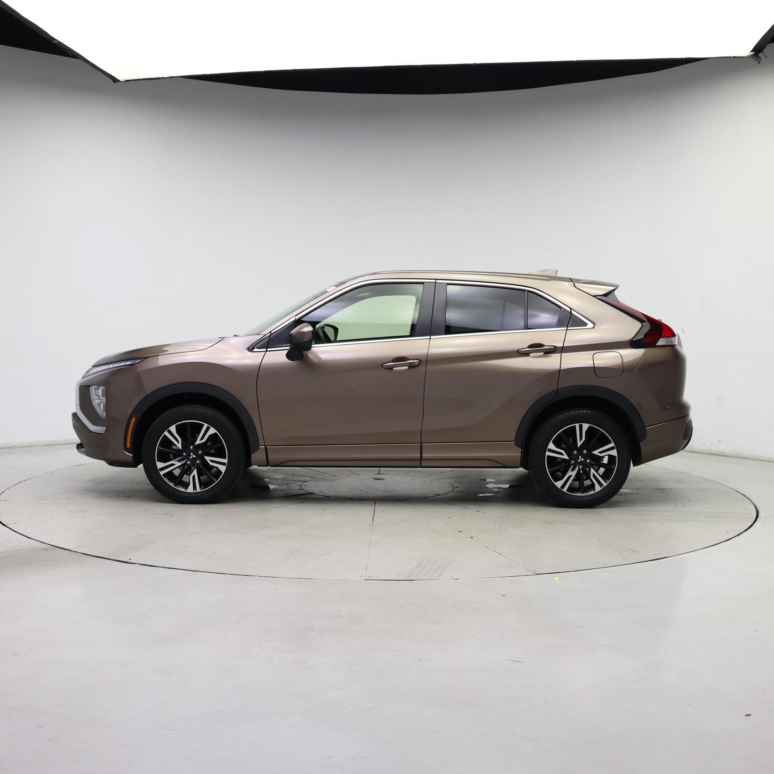 Thumbnail: 2023 Mitsubishi Eclipse Cross - 3