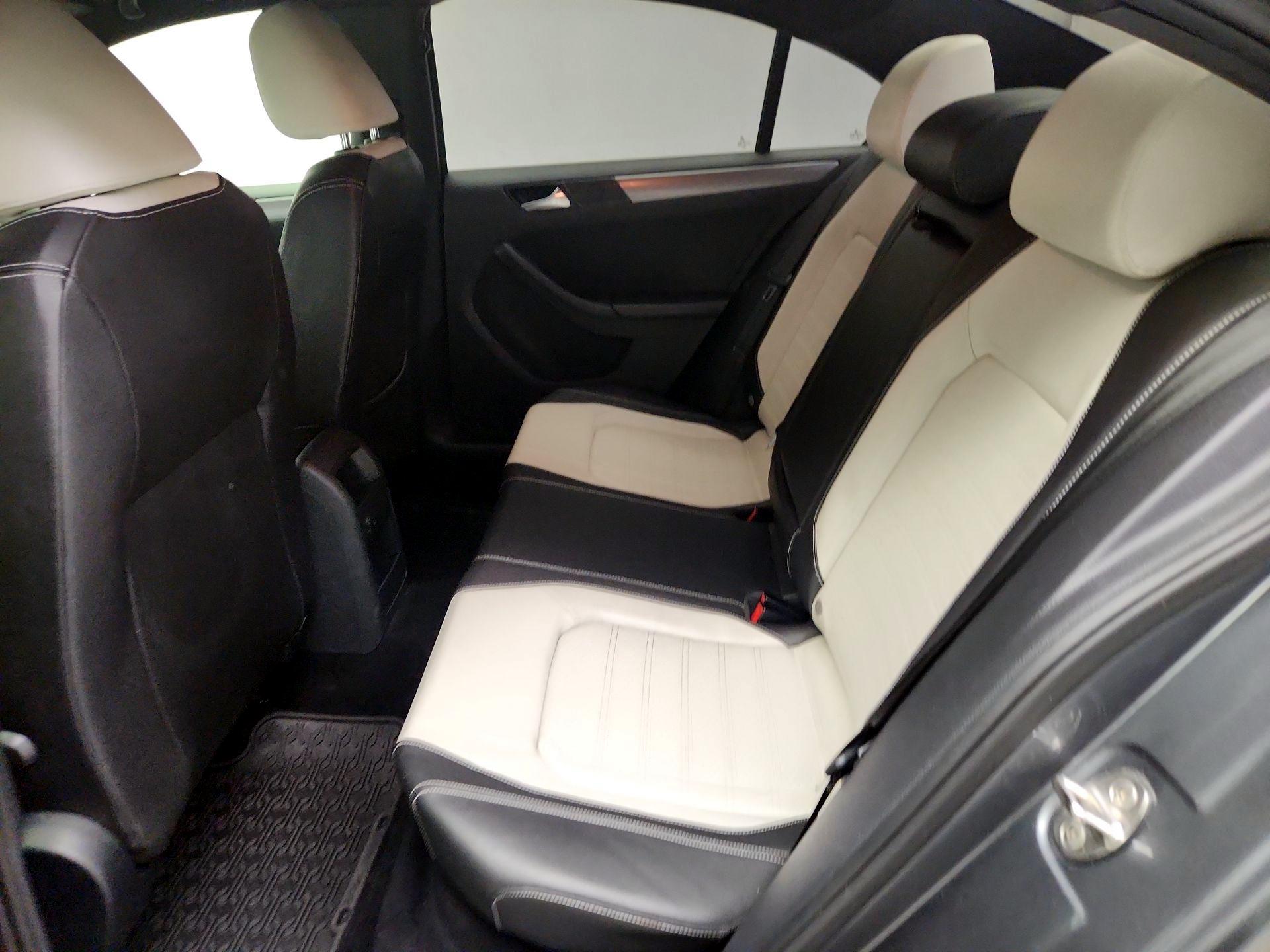 Thumbnail: 2016 Volkswagen Jetta - 19