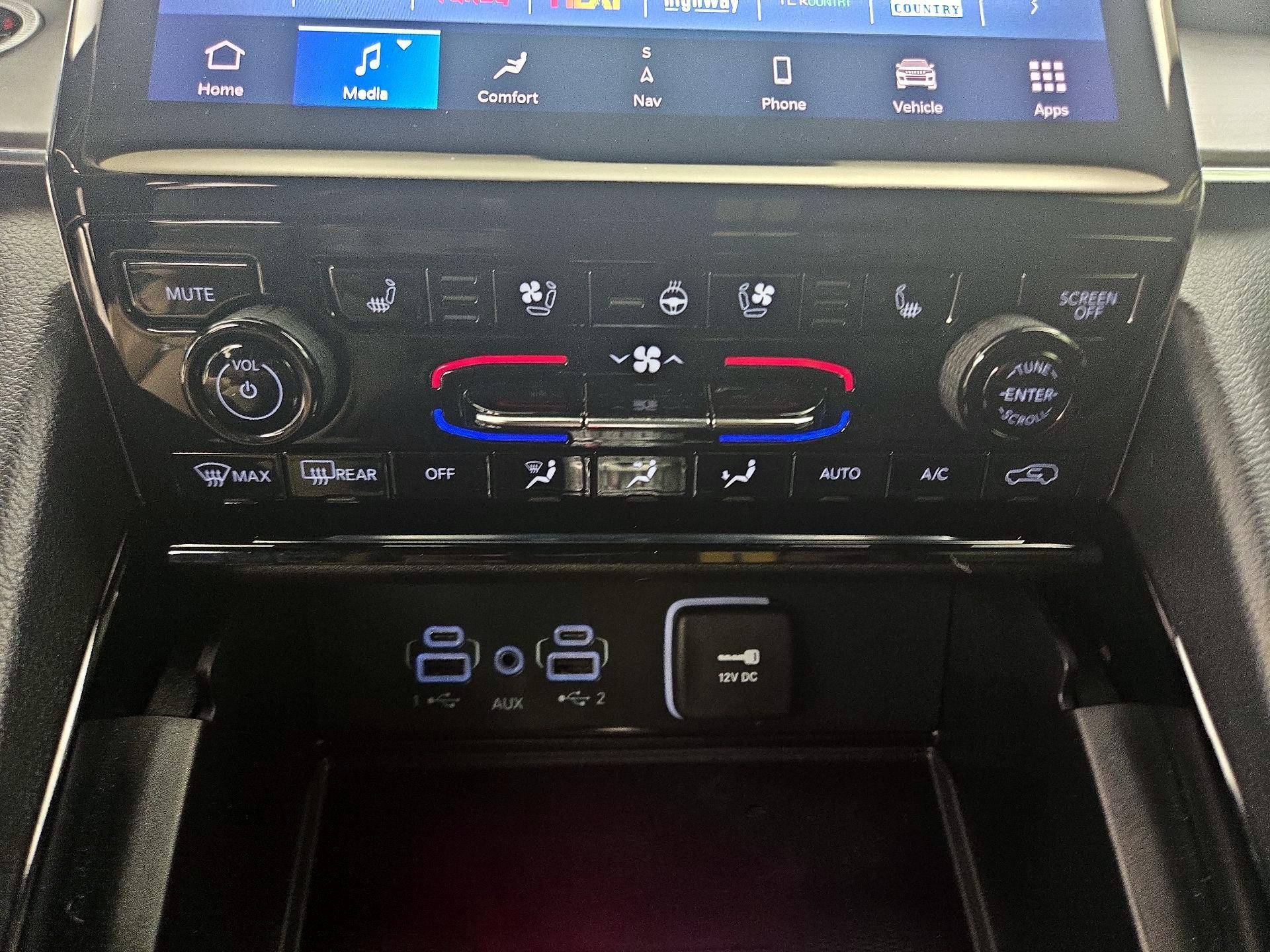 Thumbnail: 2023 Jeep Grand Cherokee - 17
