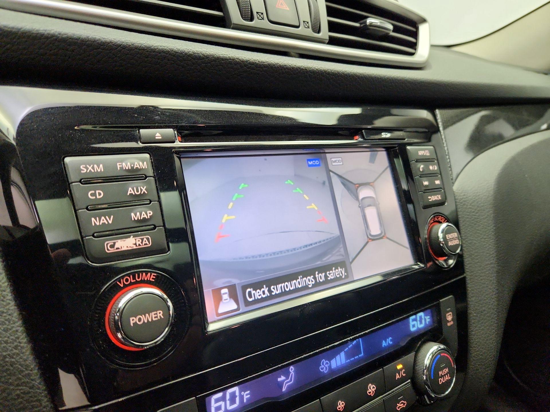 Thumbnail: 2015 Nissan Rogue - 15