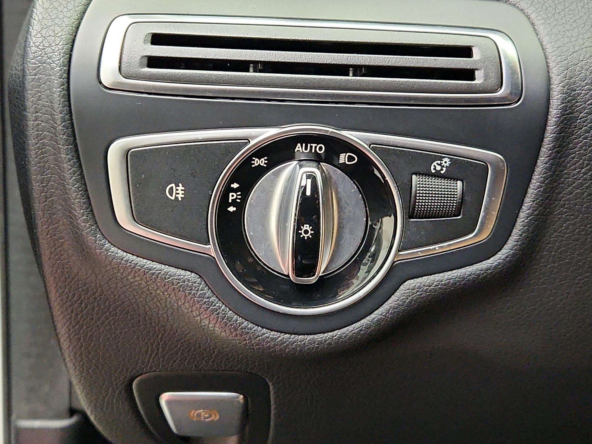 Thumbnail: 2017 Mercedes-Benz C-Class - 13