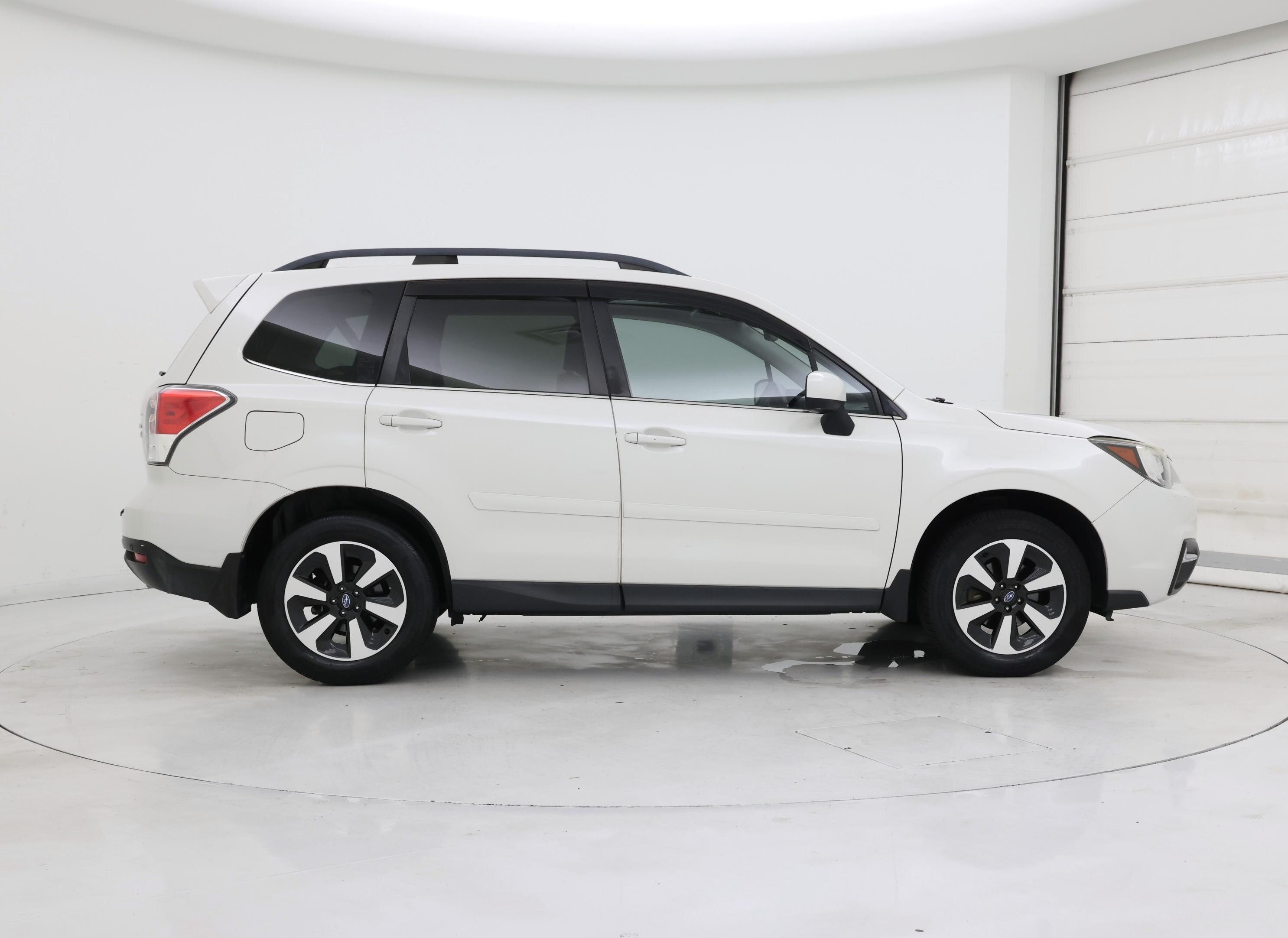 Thumbnail: 2017 Subaru Forester - 7