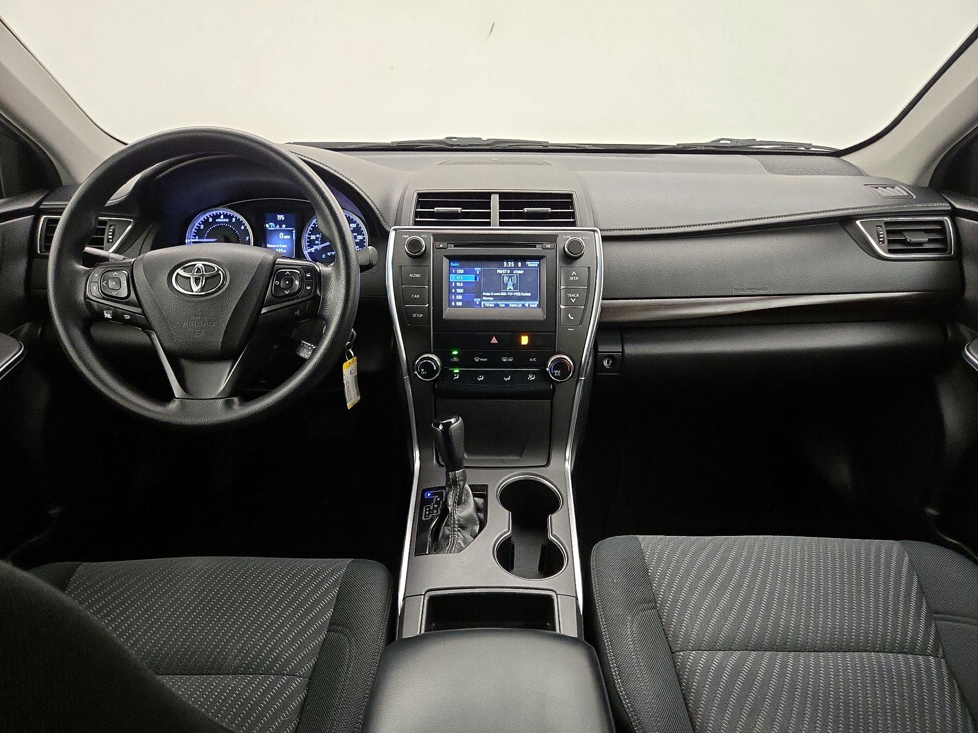 Thumbnail: 2017 Toyota Camry - 9