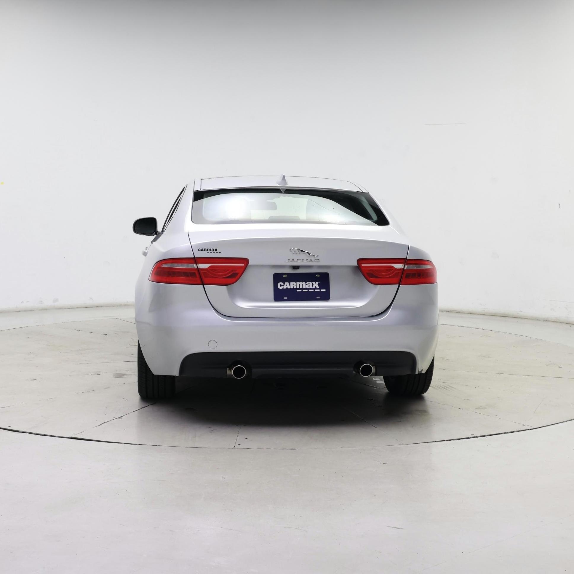 Thumbnail: 2017 Jaguar XE - 6