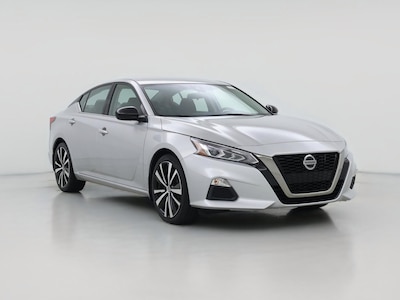 Silver 2022 Nissan Altima SR