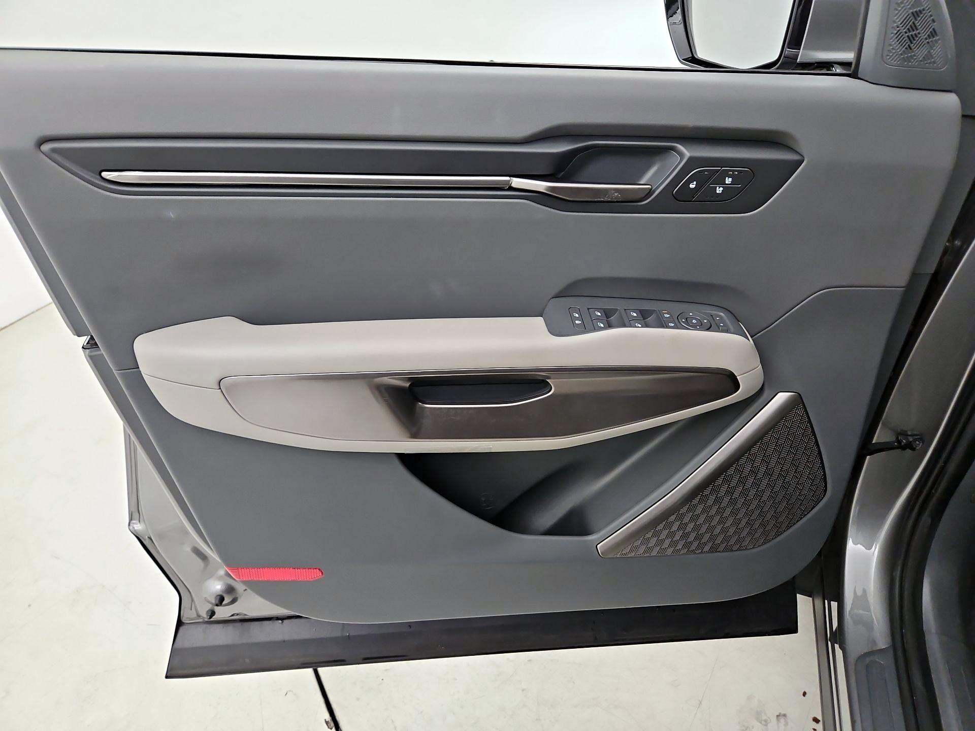 Thumbnail: 2024 Kia EV9 - 10