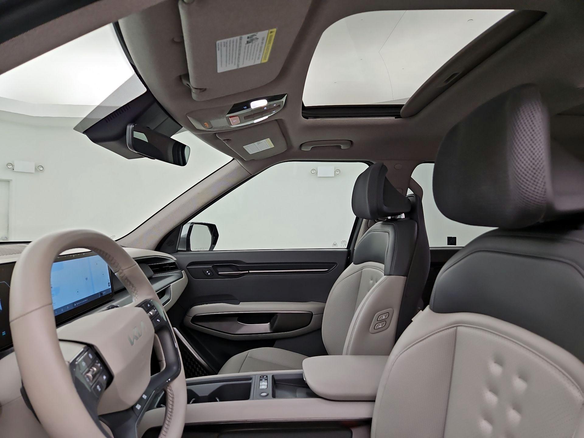 Thumbnail: 2024 Kia EV9 - 18
