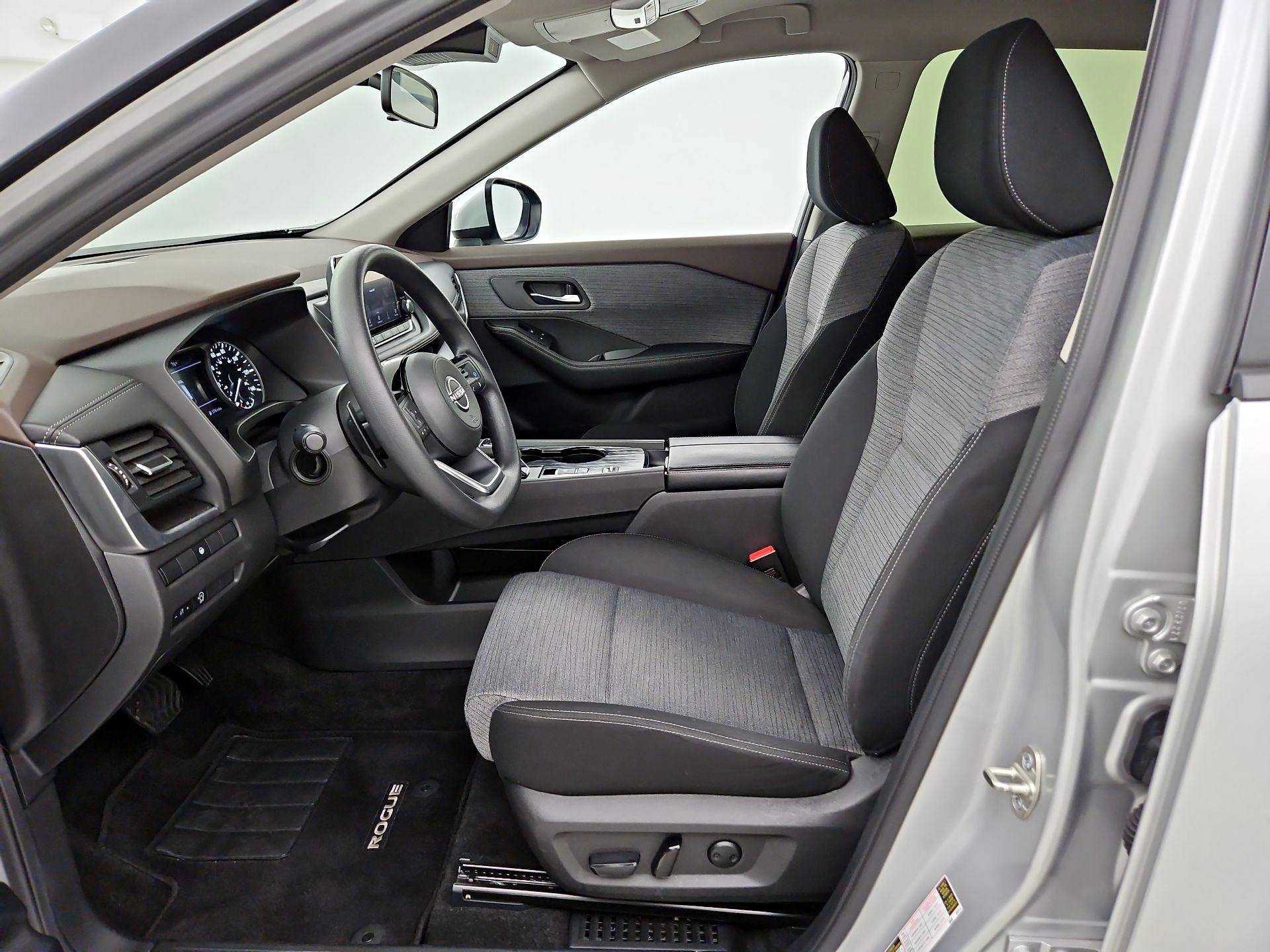 Thumbnail: 2023 Nissan Rogue - 9