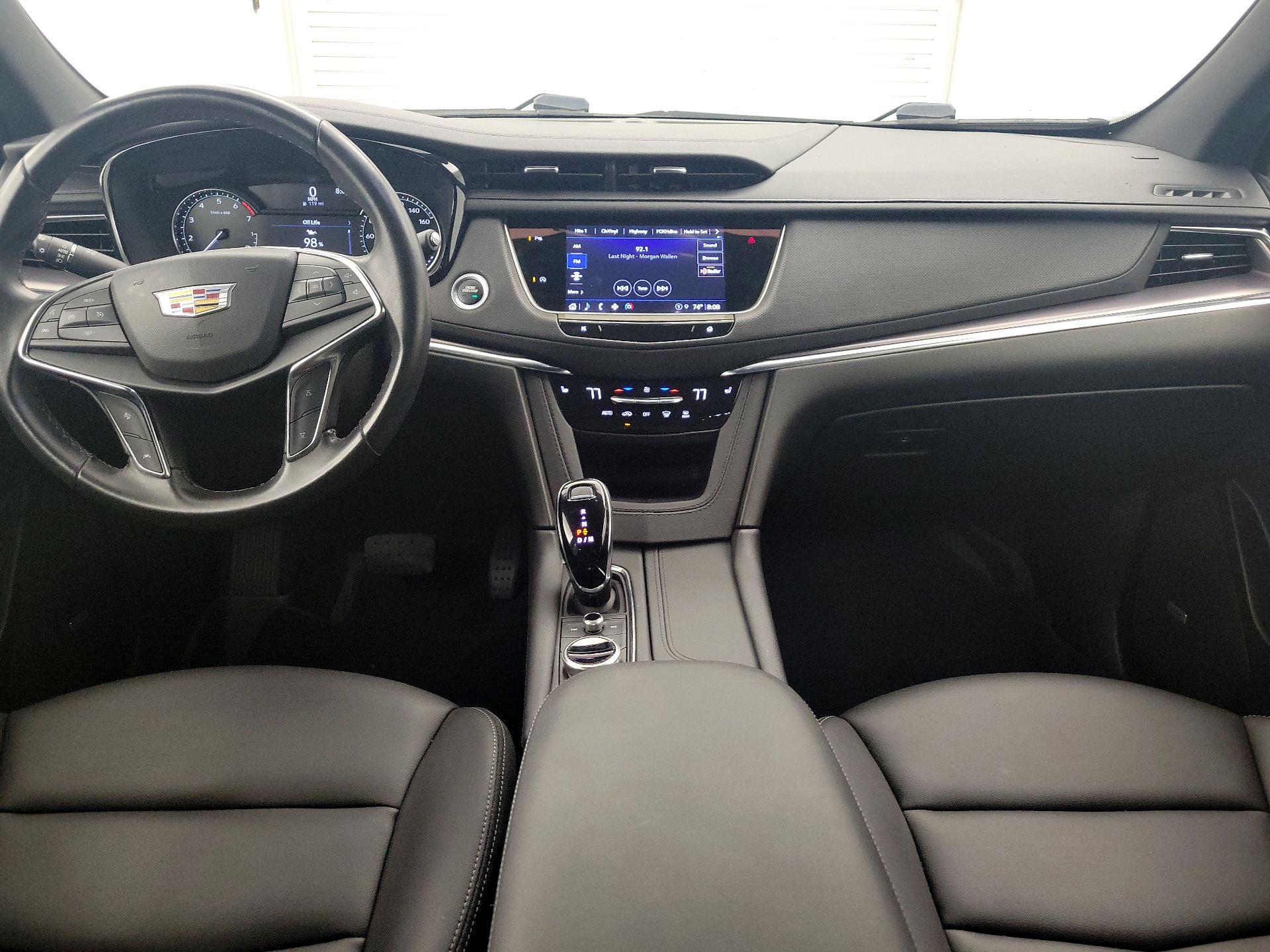 Thumbnail: 2023 Cadillac XT5 - 9