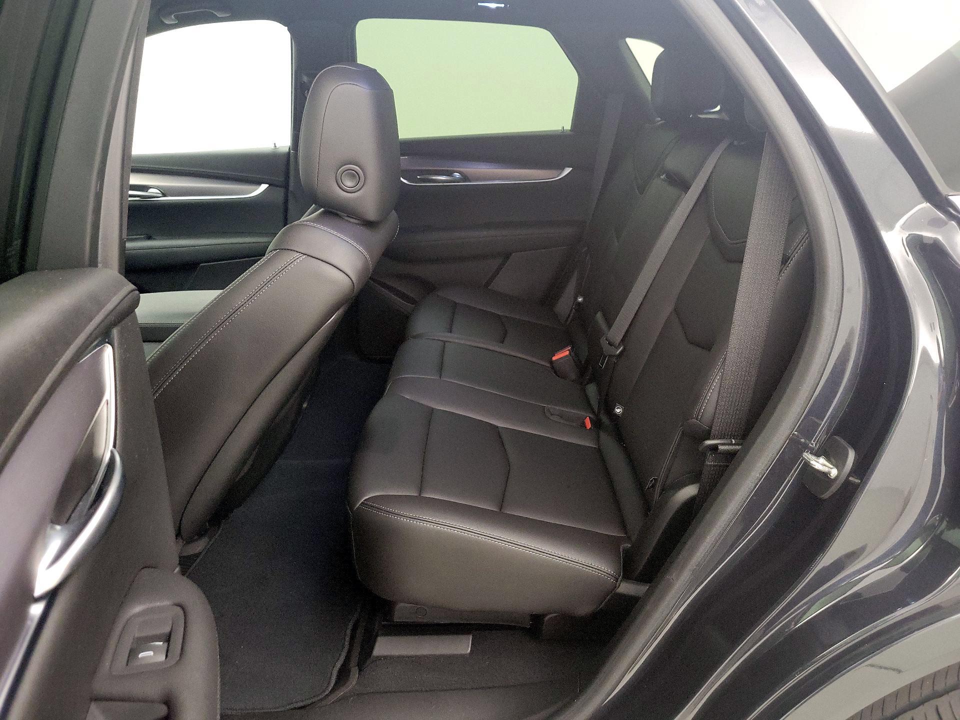 Thumbnail: 2023 Cadillac XT5 - 18