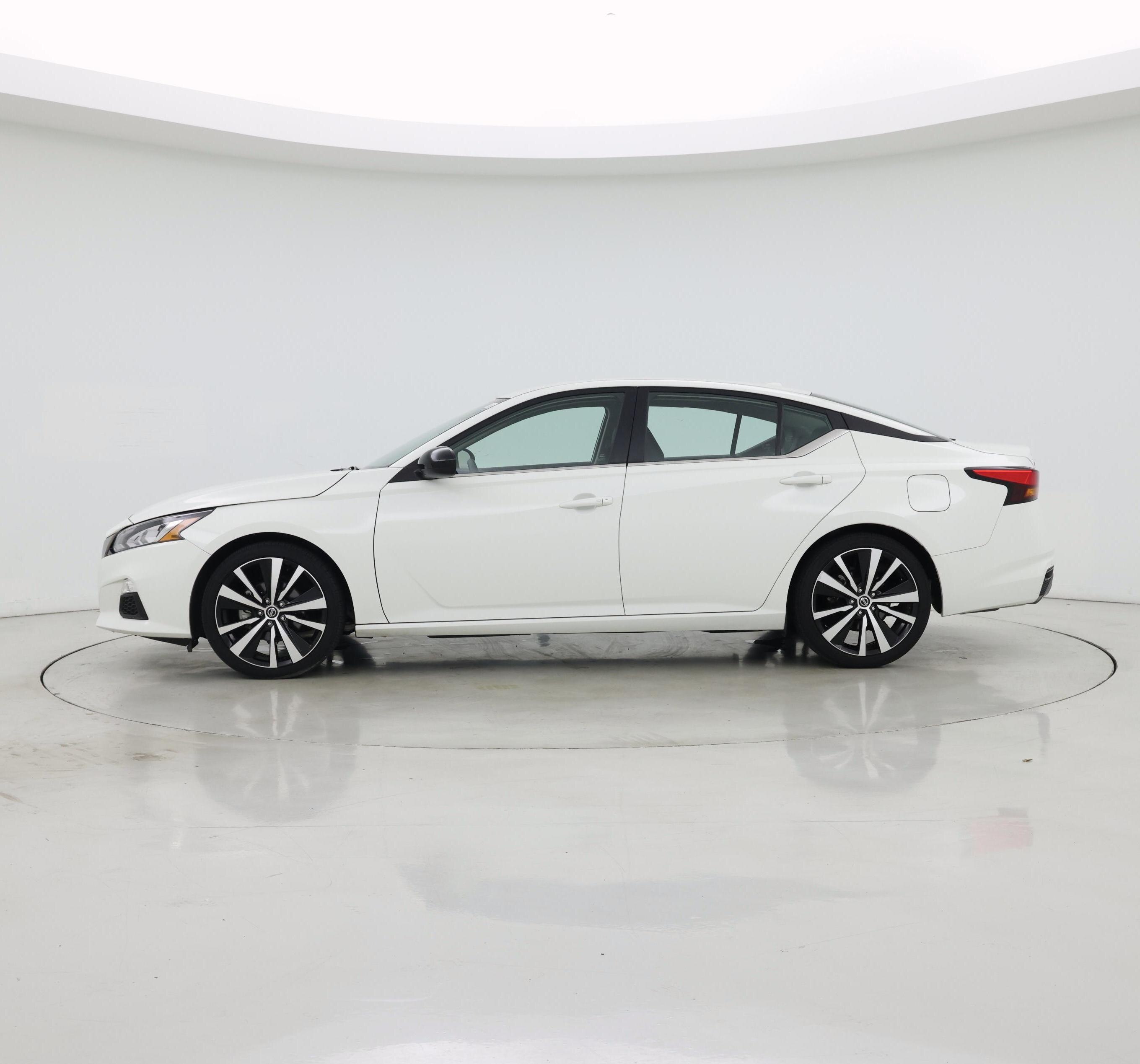 Thumbnail: 2022 Nissan Altima - 3