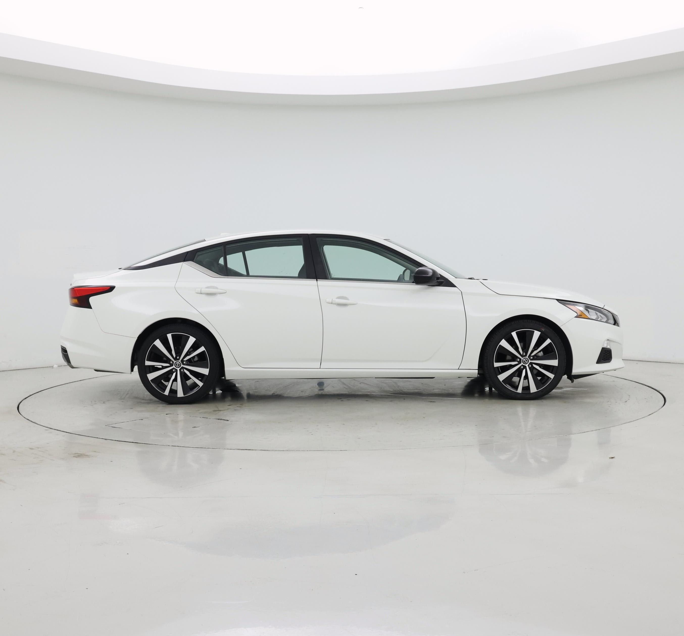 Thumbnail: 2022 Nissan Altima - 7