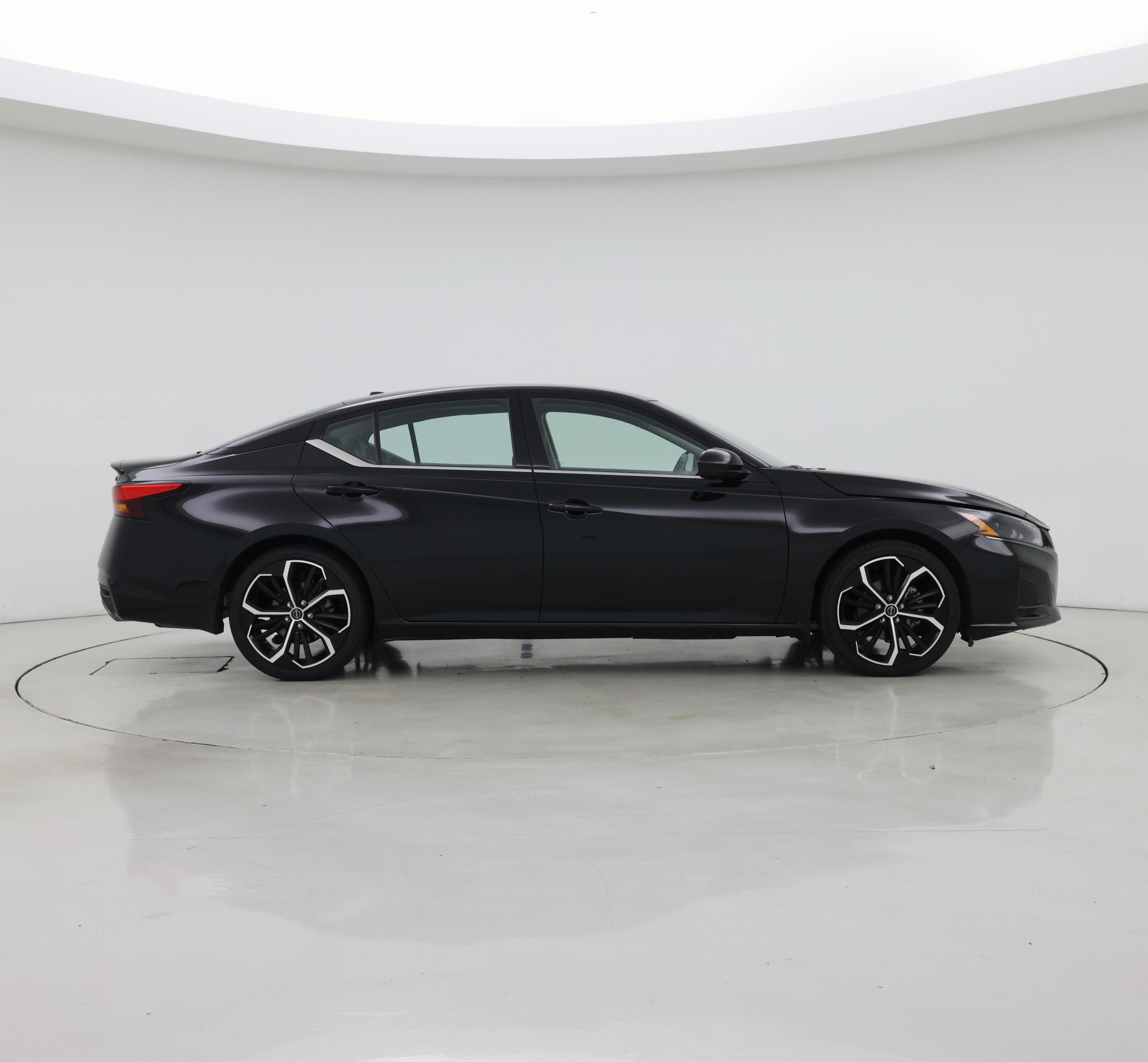 Thumbnail: 2023 Nissan Altima - 7
