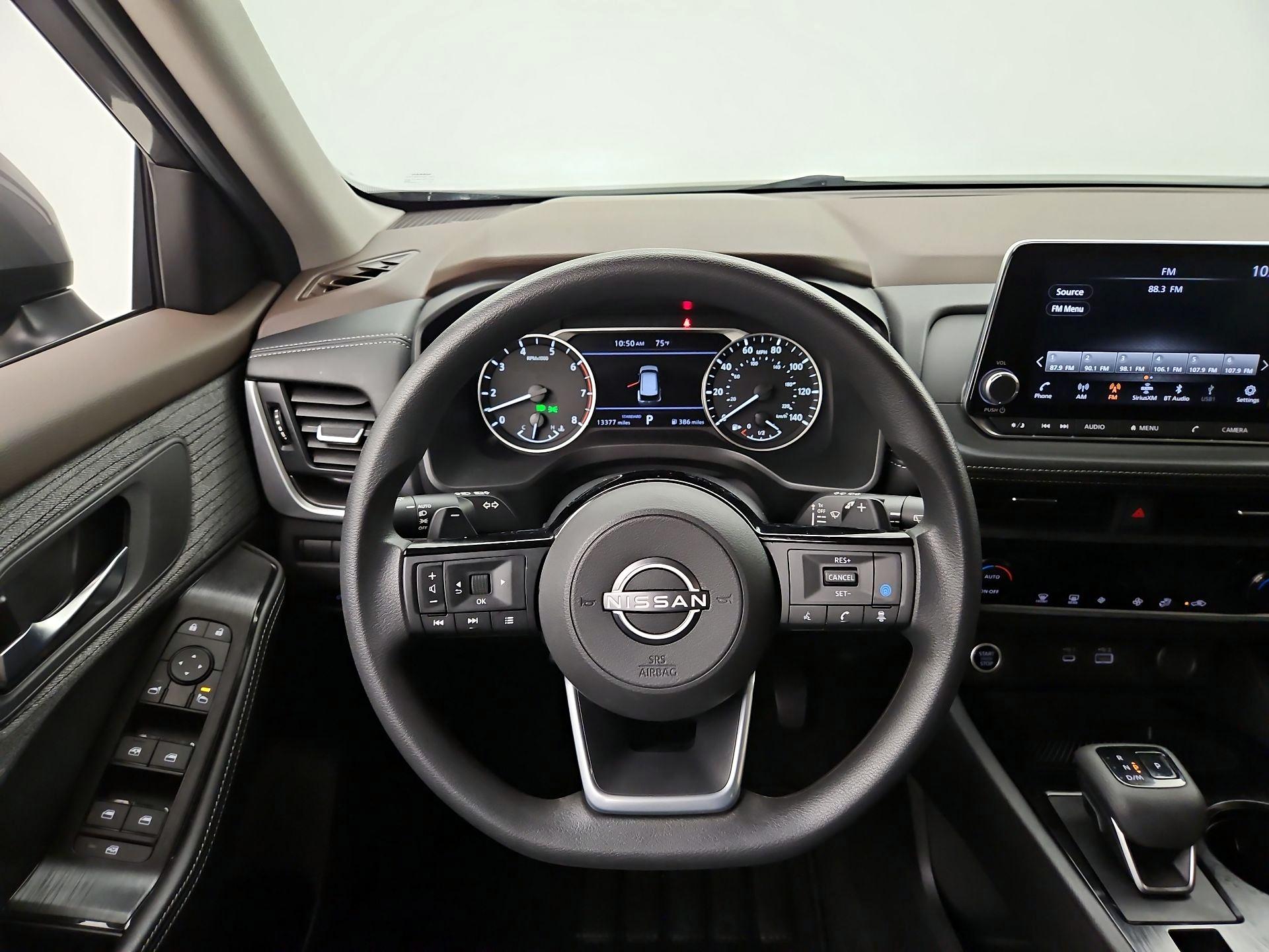 Thumbnail: 2023 Nissan Rogue - 10