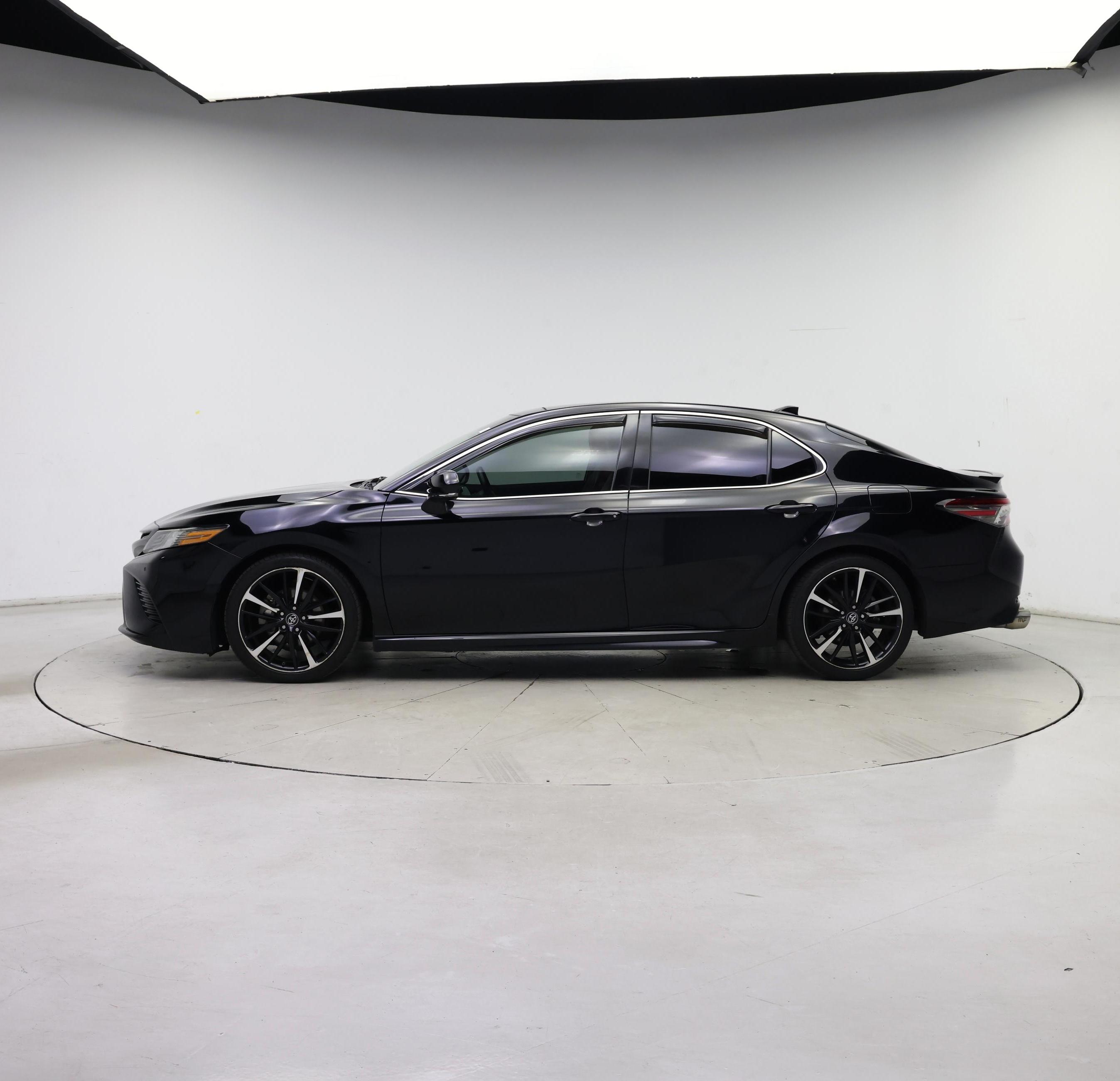 Thumbnail: 2018 Toyota Camry - 3