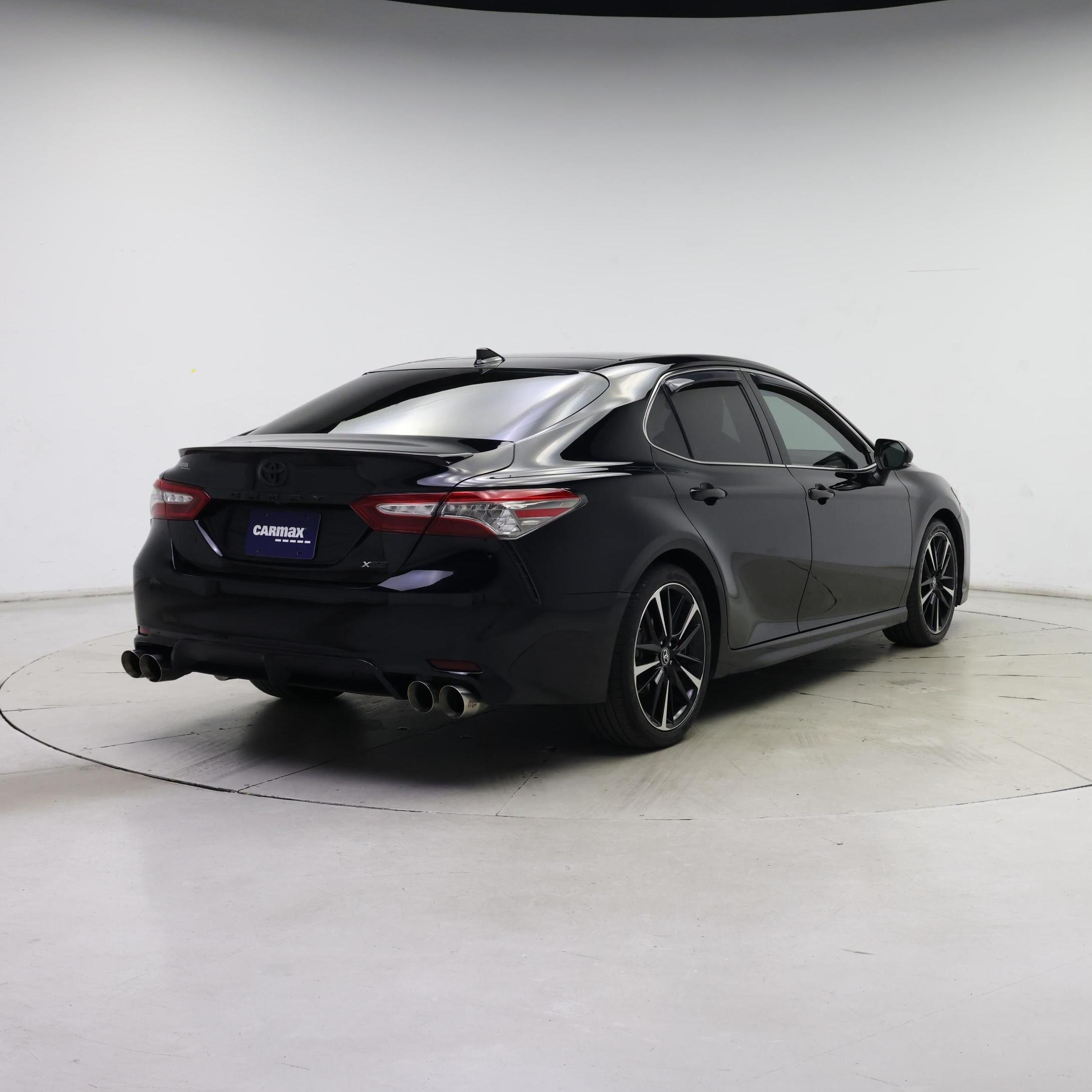 Thumbnail: 2018 Toyota Camry - 8