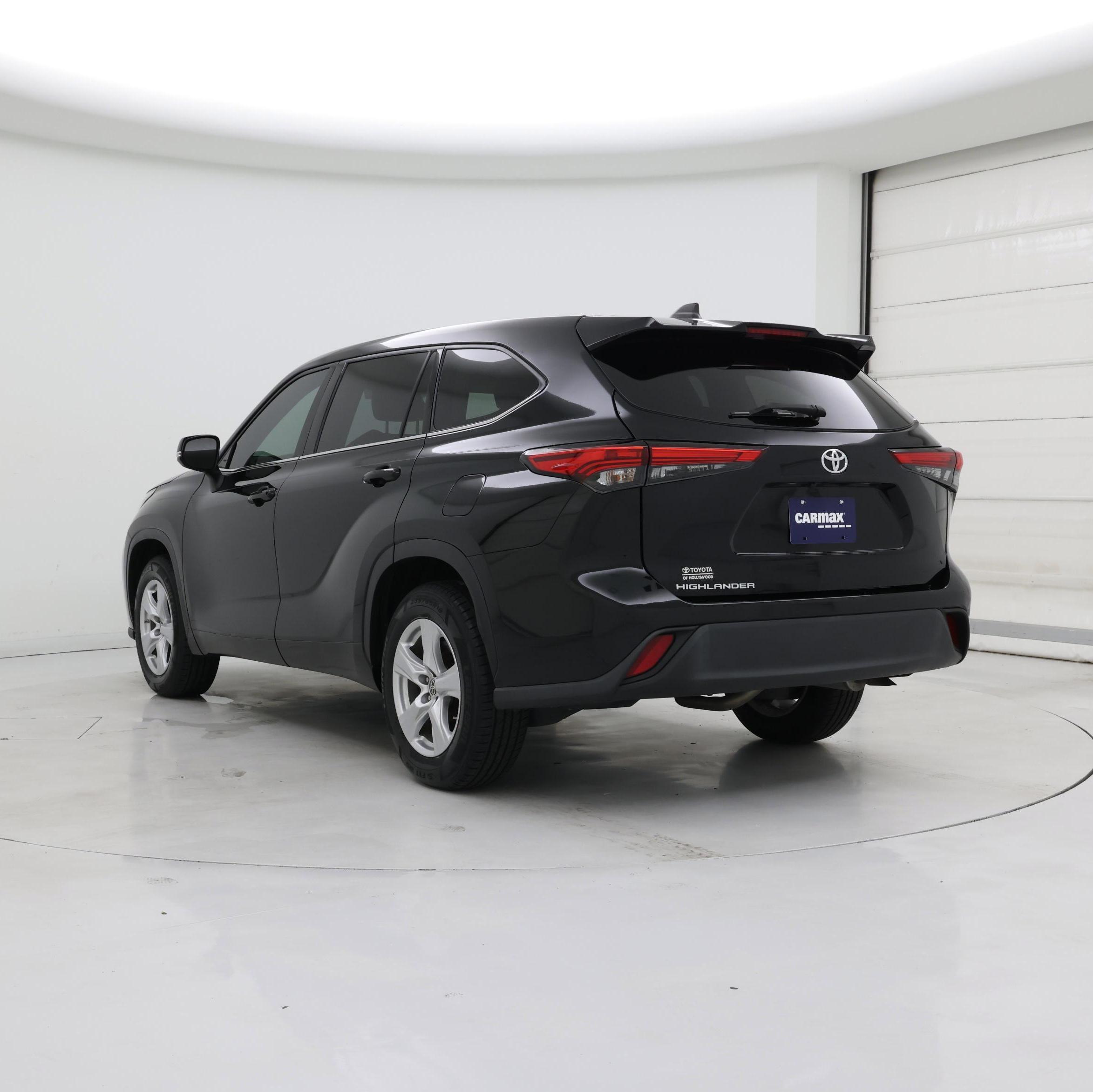 Thumbnail: 2022 Toyota Highlander - 2