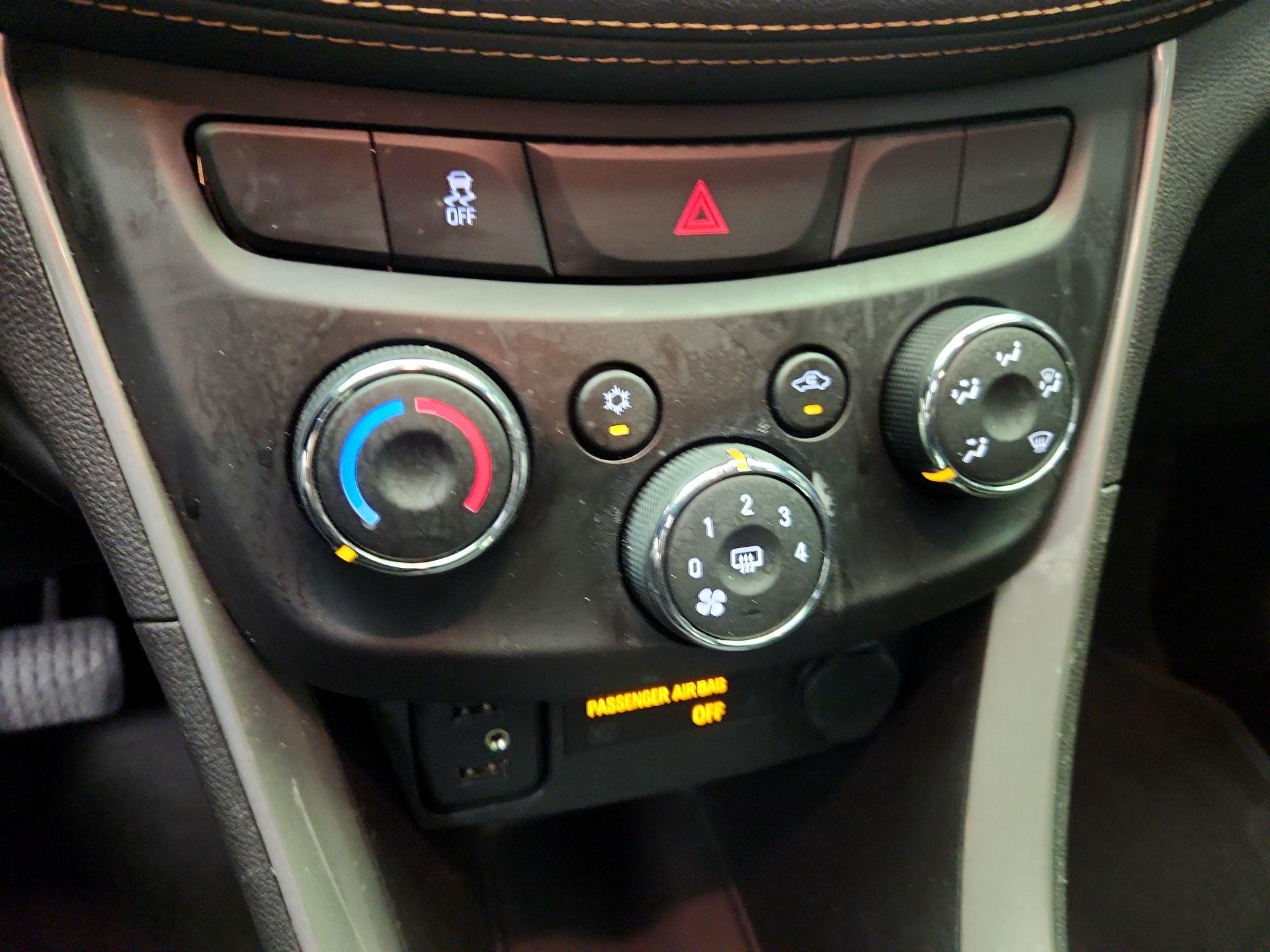 Thumbnail: 2020 Chevrolet Trax - 16