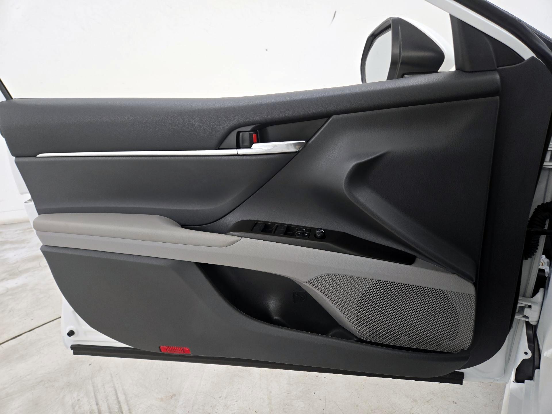 Thumbnail: 2023 Toyota Camry - 12
