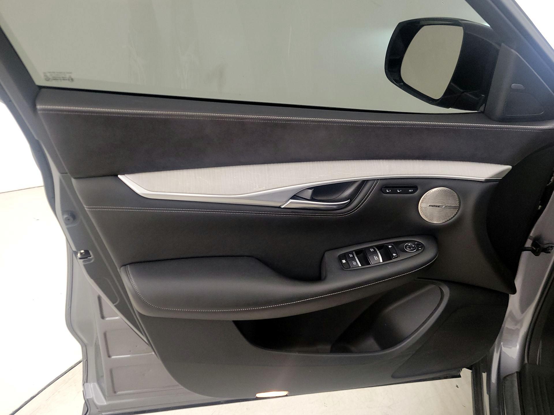 Thumbnail: 2021 INFINITI QX50 - 12