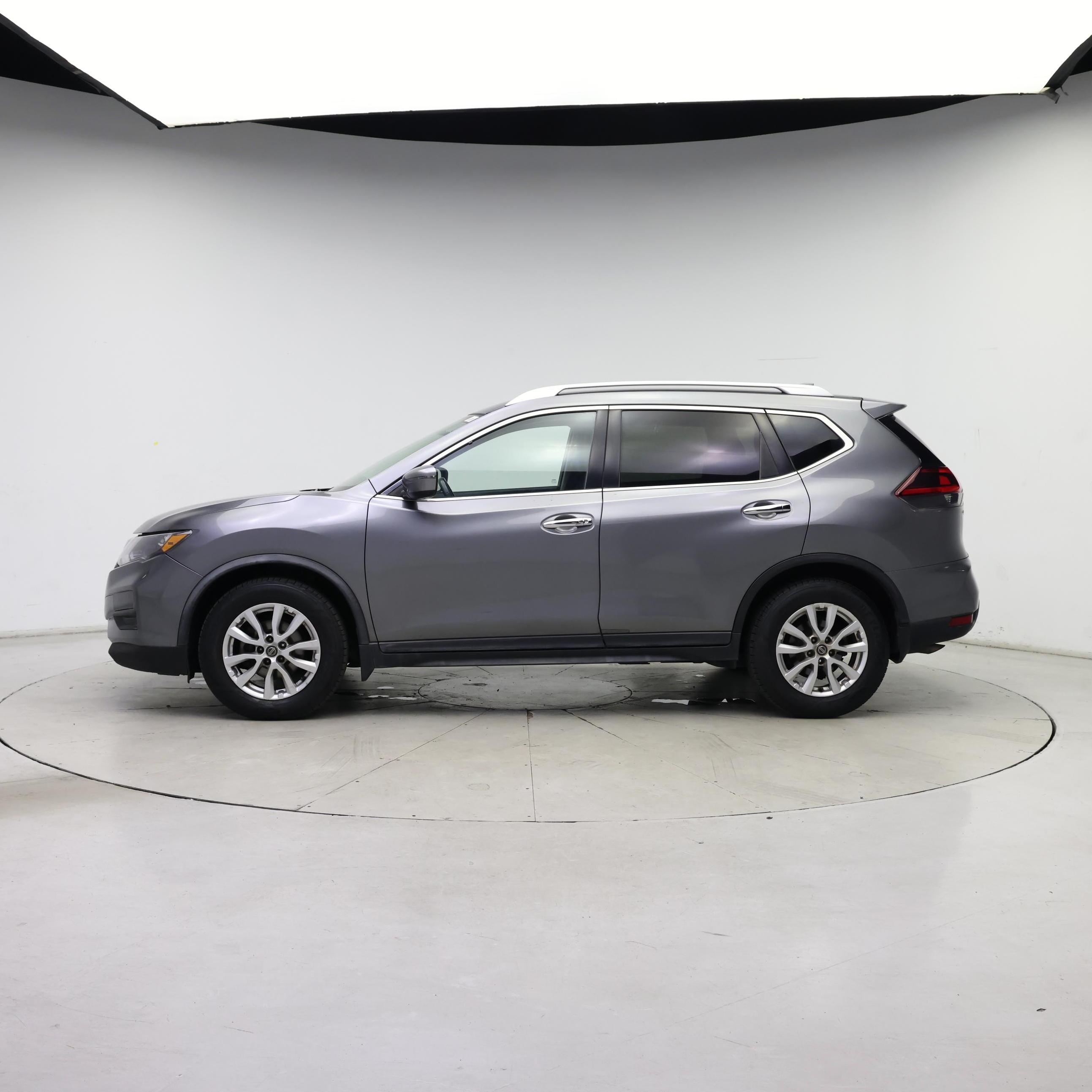 Thumbnail: 2018 Nissan Rogue - 3