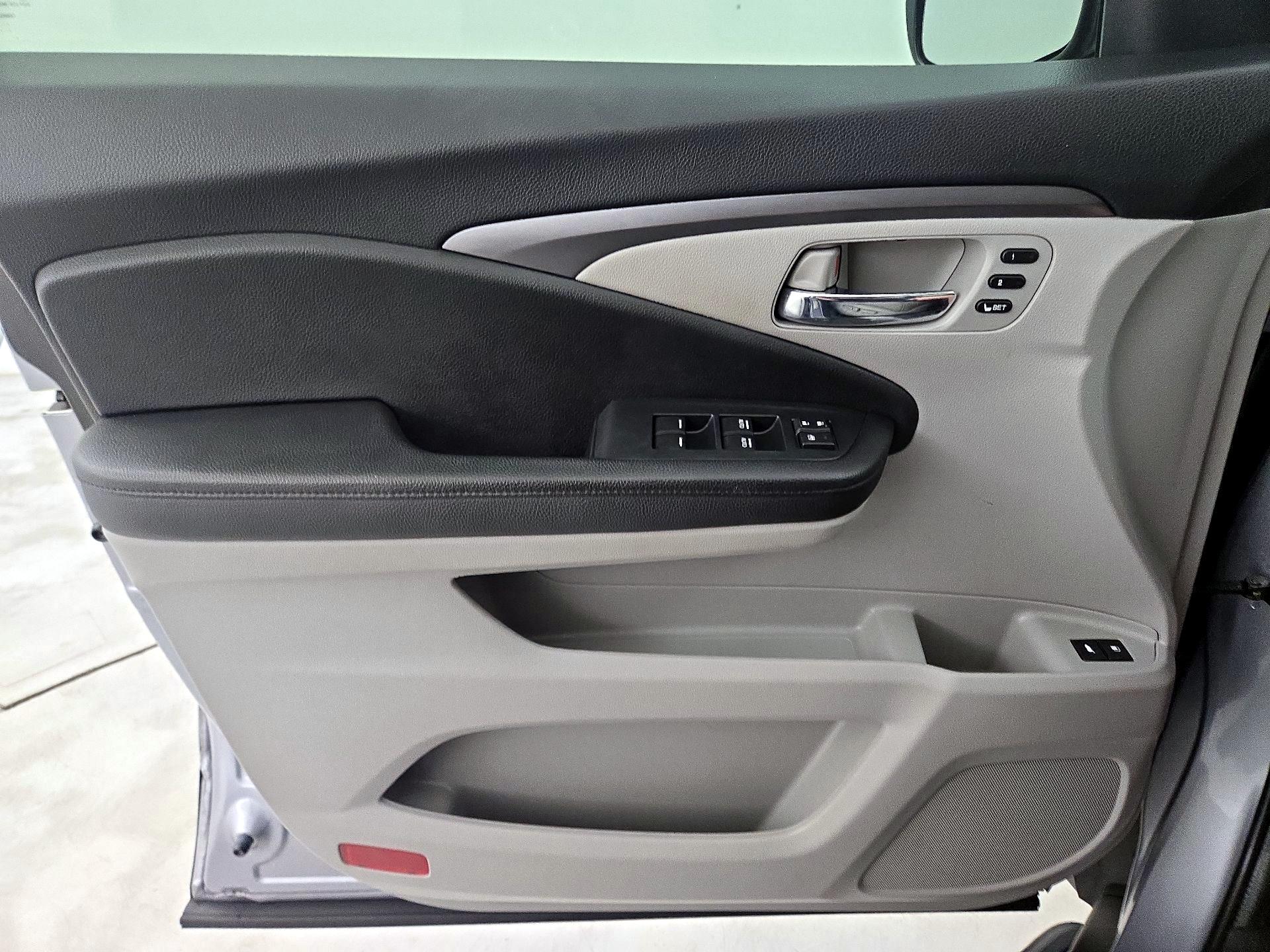 Thumbnail: 2022 Honda Pilot - 12