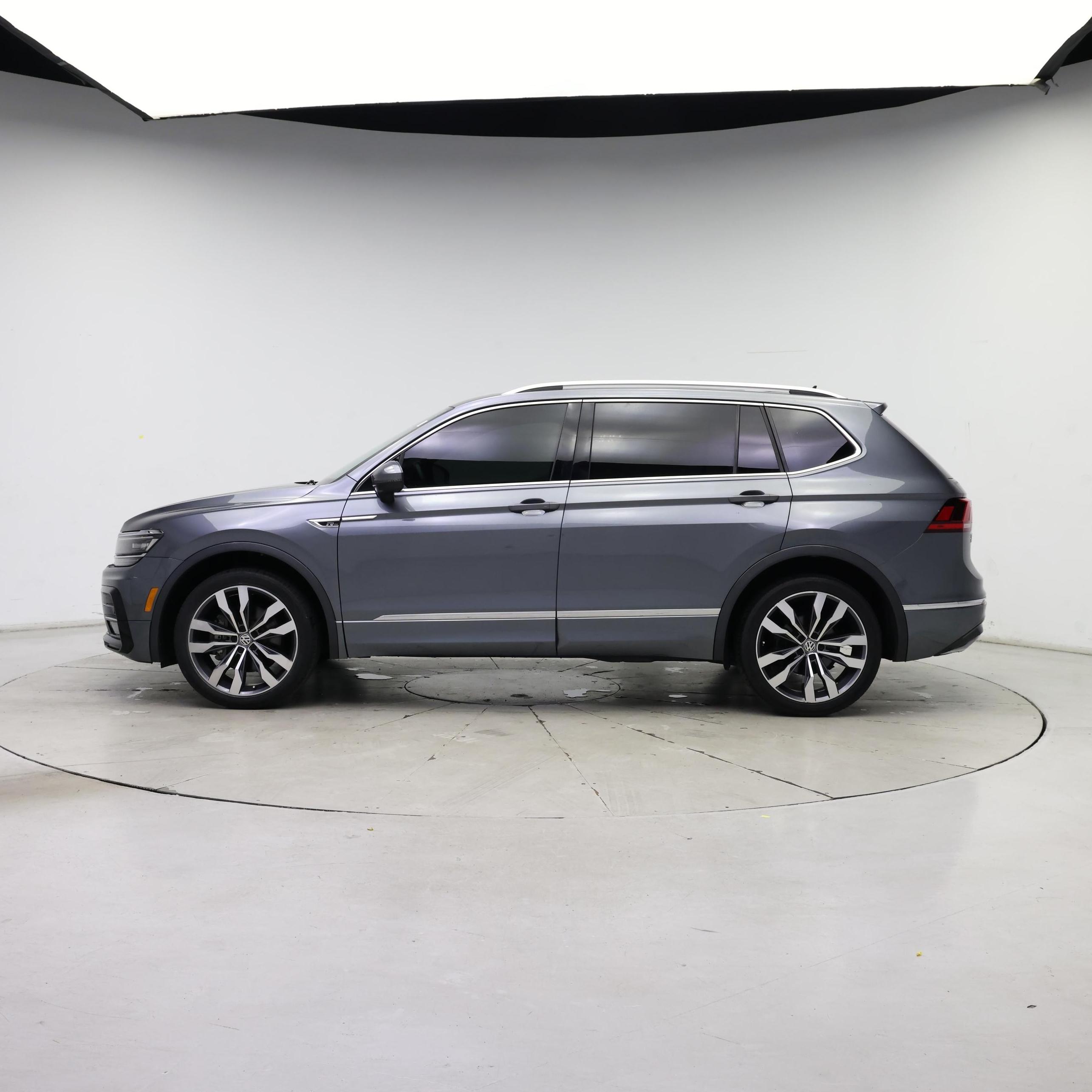 Thumbnail: 2020 Volkswagen Tiguan - 3