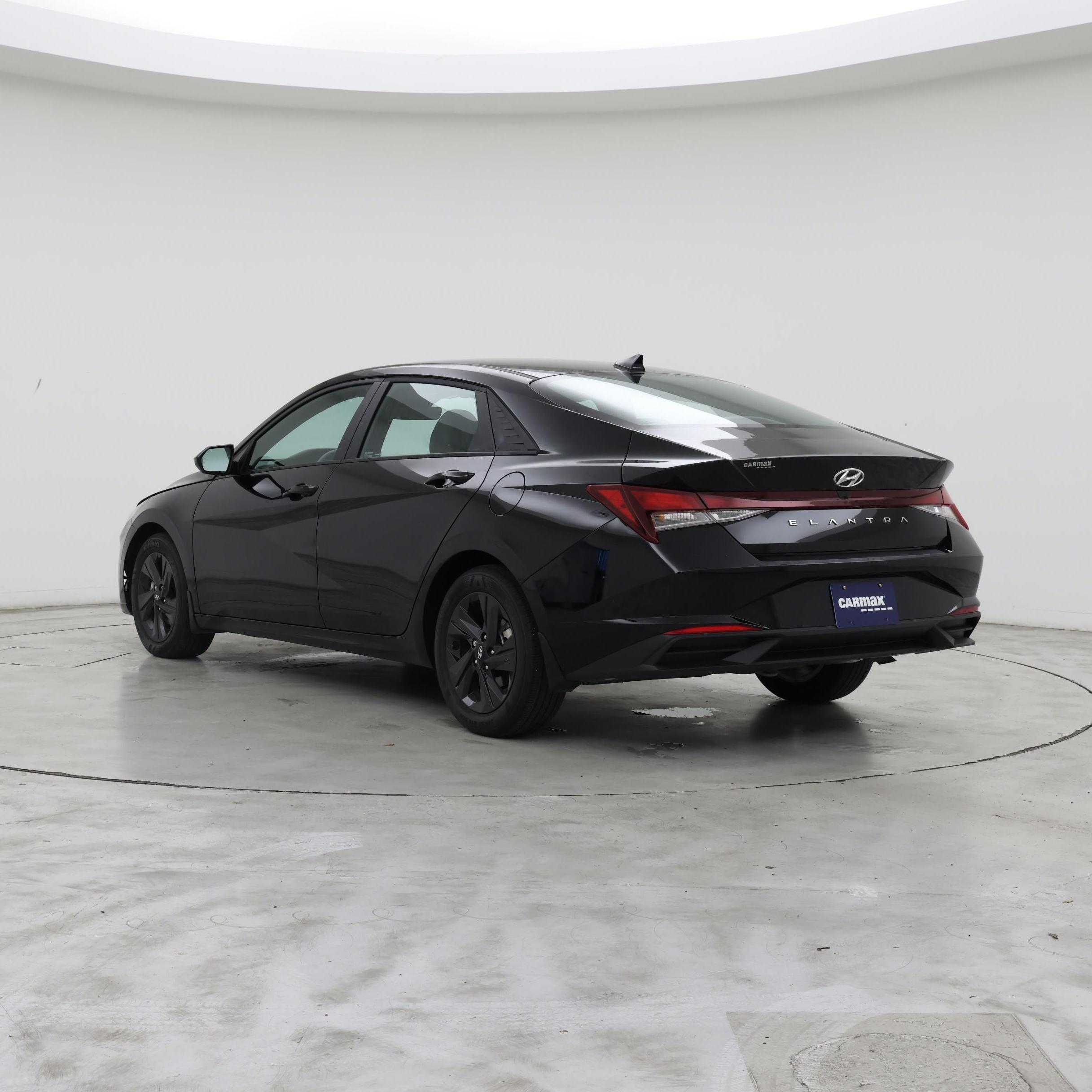 Thumbnail: 2022 Hyundai Elantra - 2