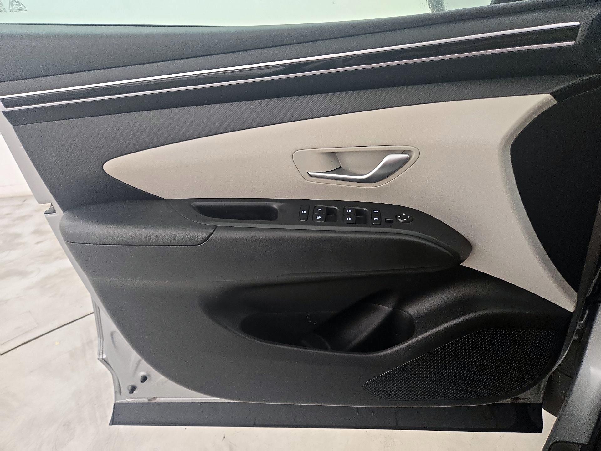 Thumbnail: 2023 Hyundai Tucson - 12