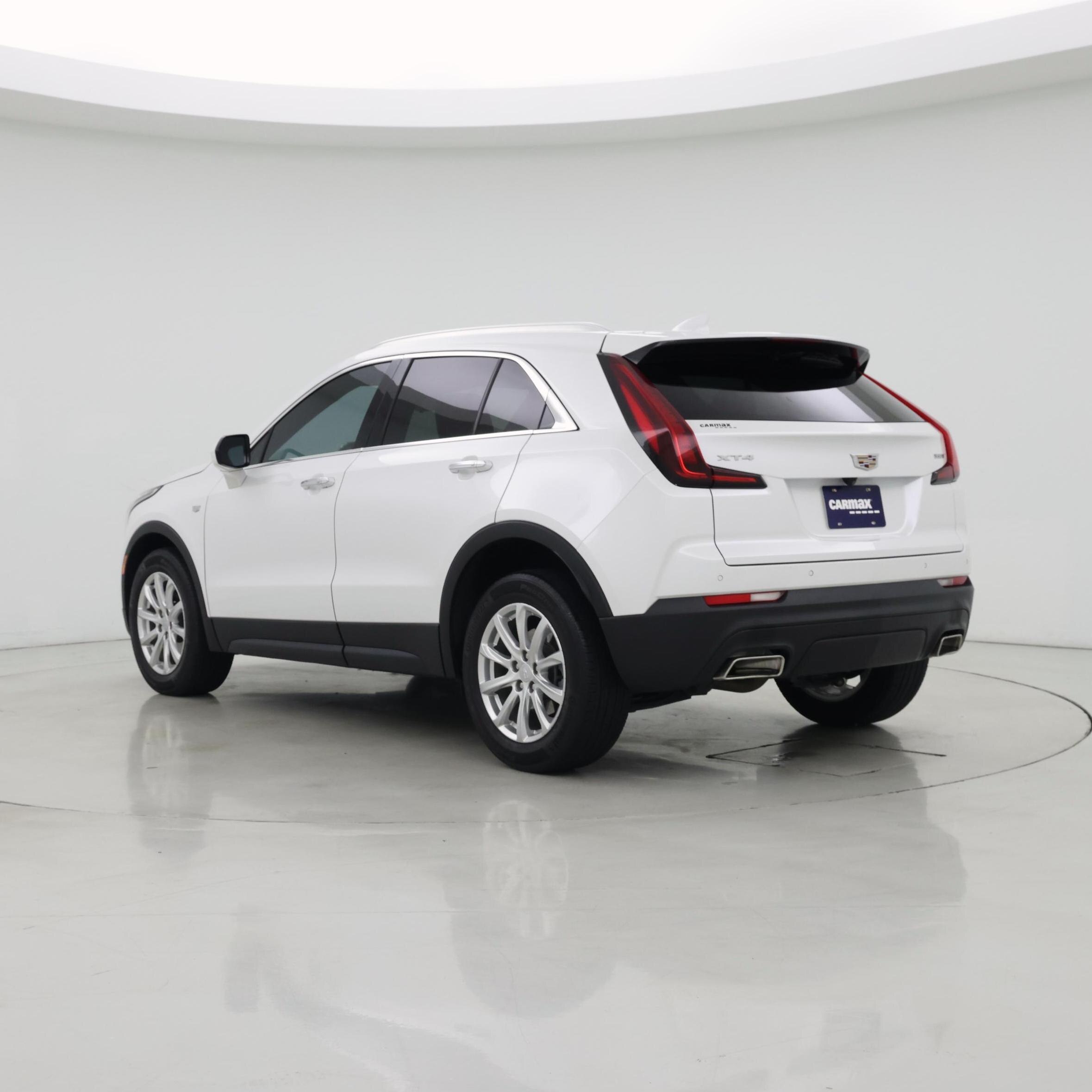 Thumbnail: 2022 Cadillac XT4 - 2