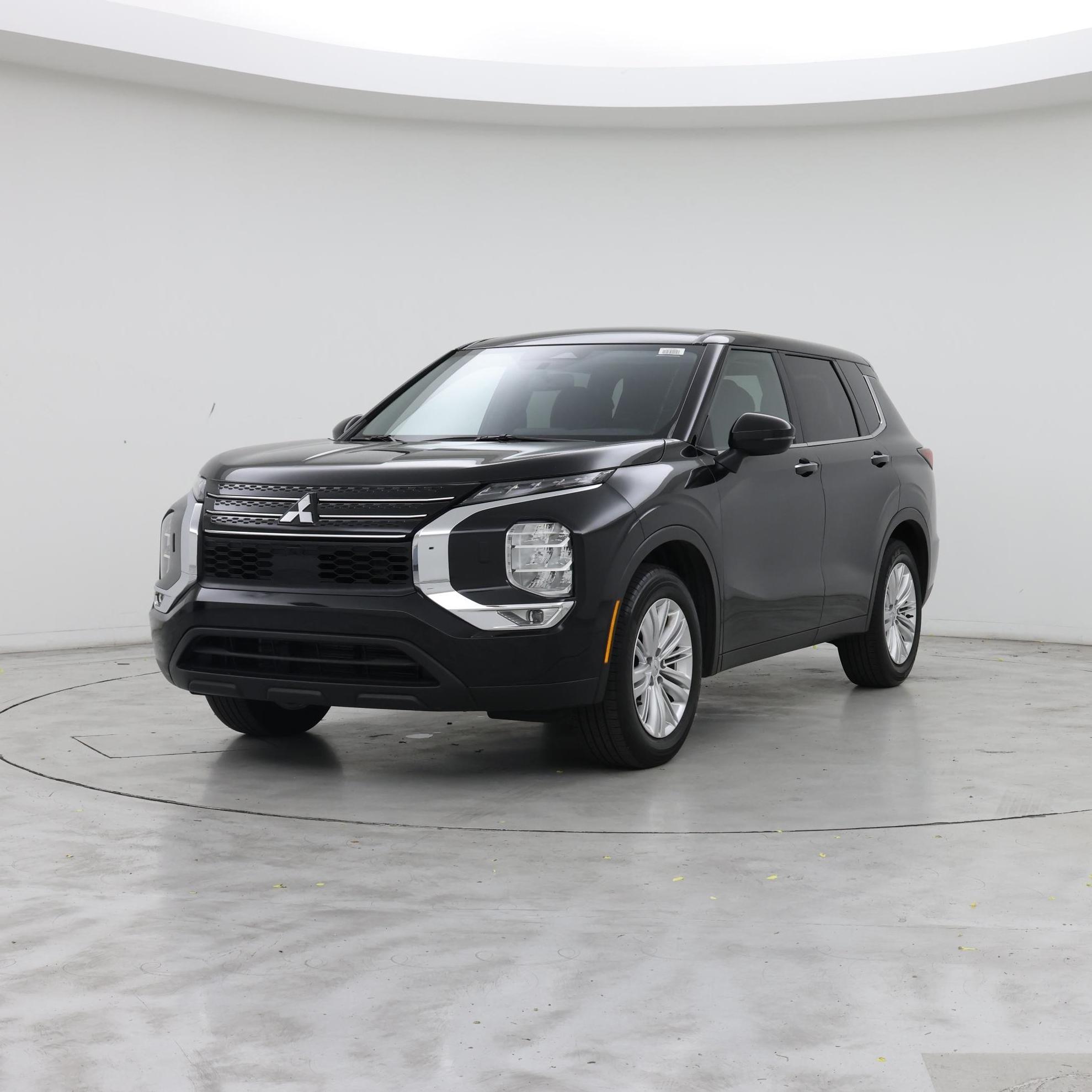 Thumbnail: 2024 Mitsubishi Outlander - 4