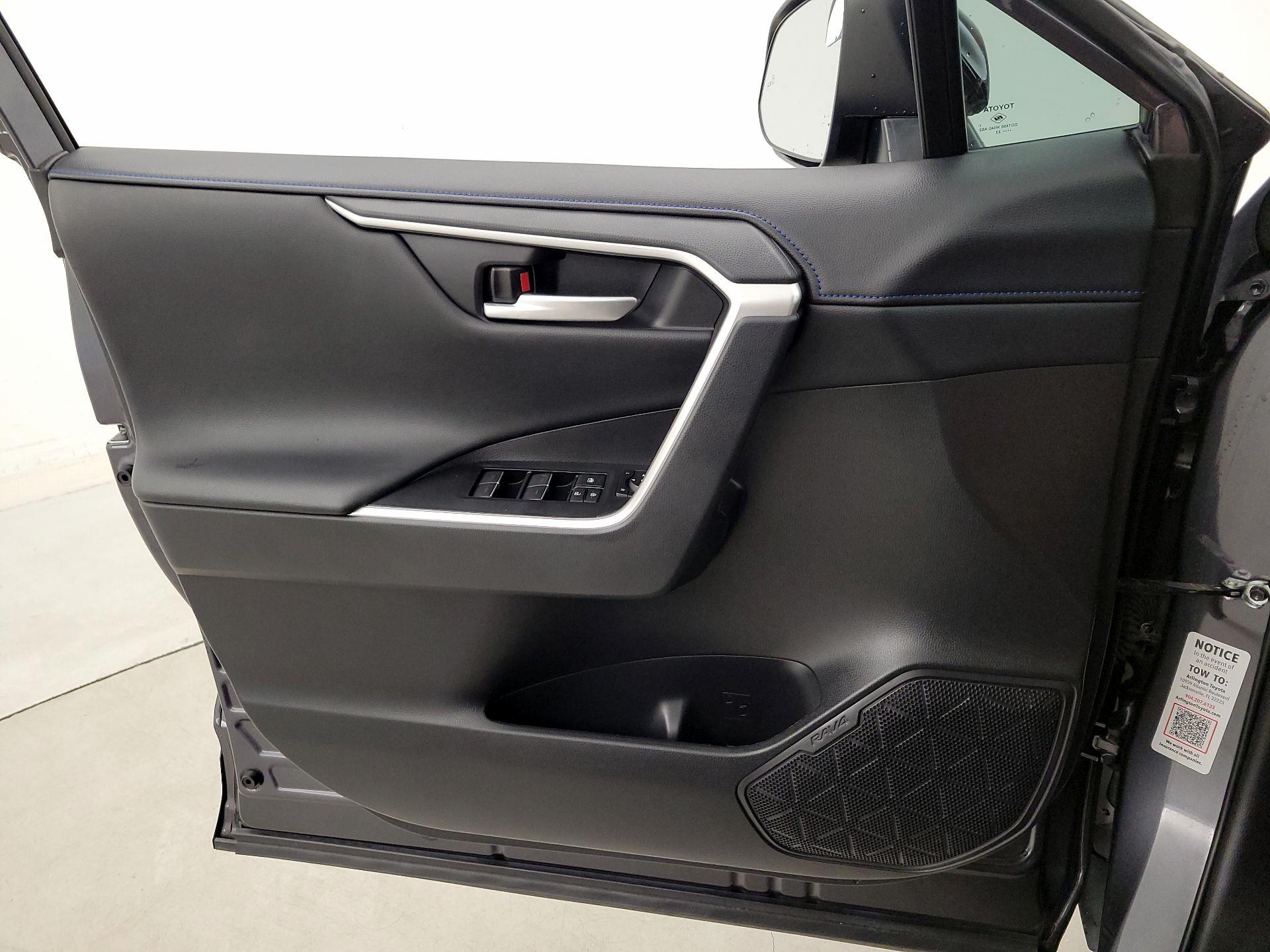 Thumbnail: 2023 Toyota RAV4 - 12