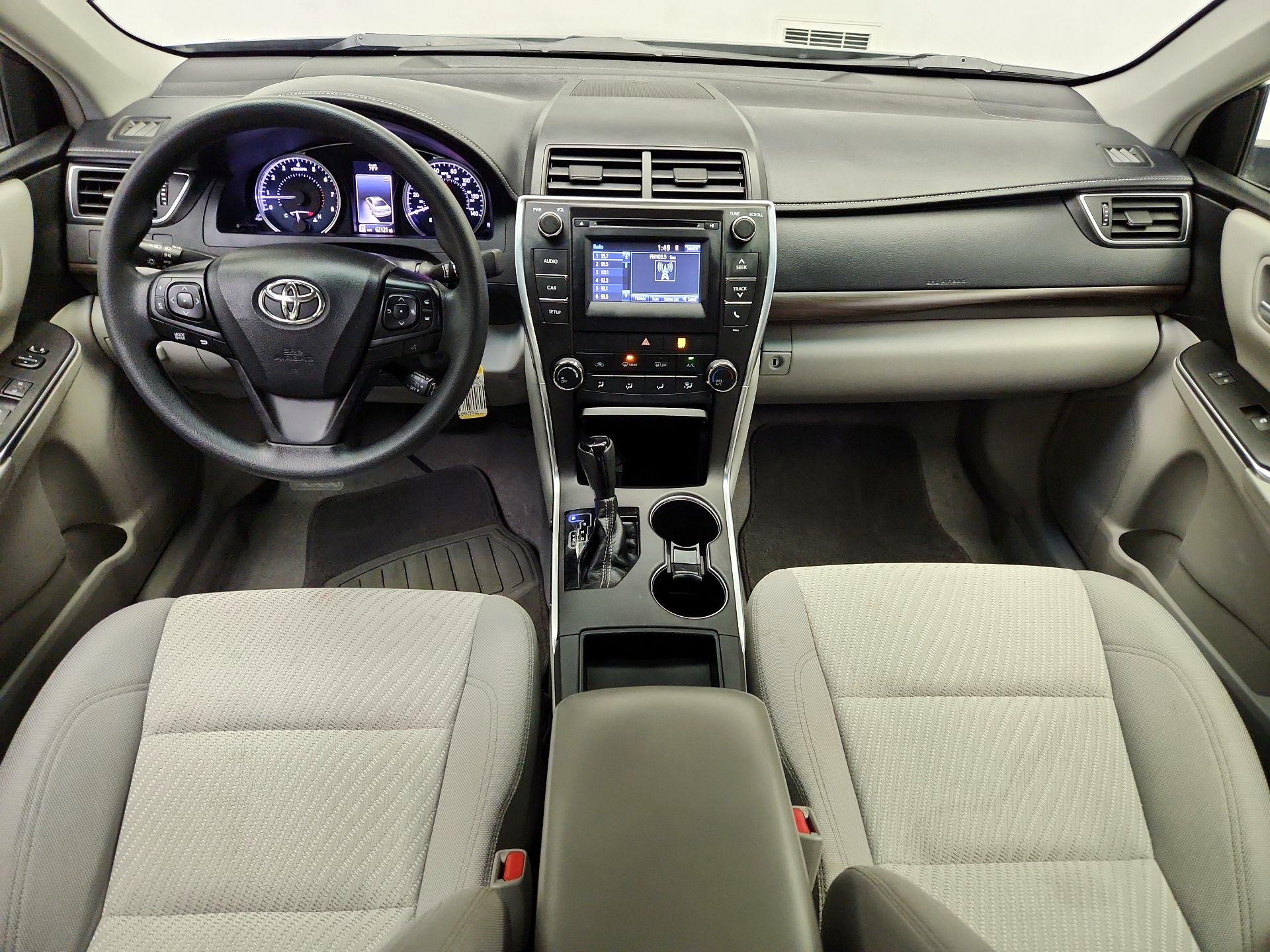Thumbnail: 2016 Toyota Camry - 9