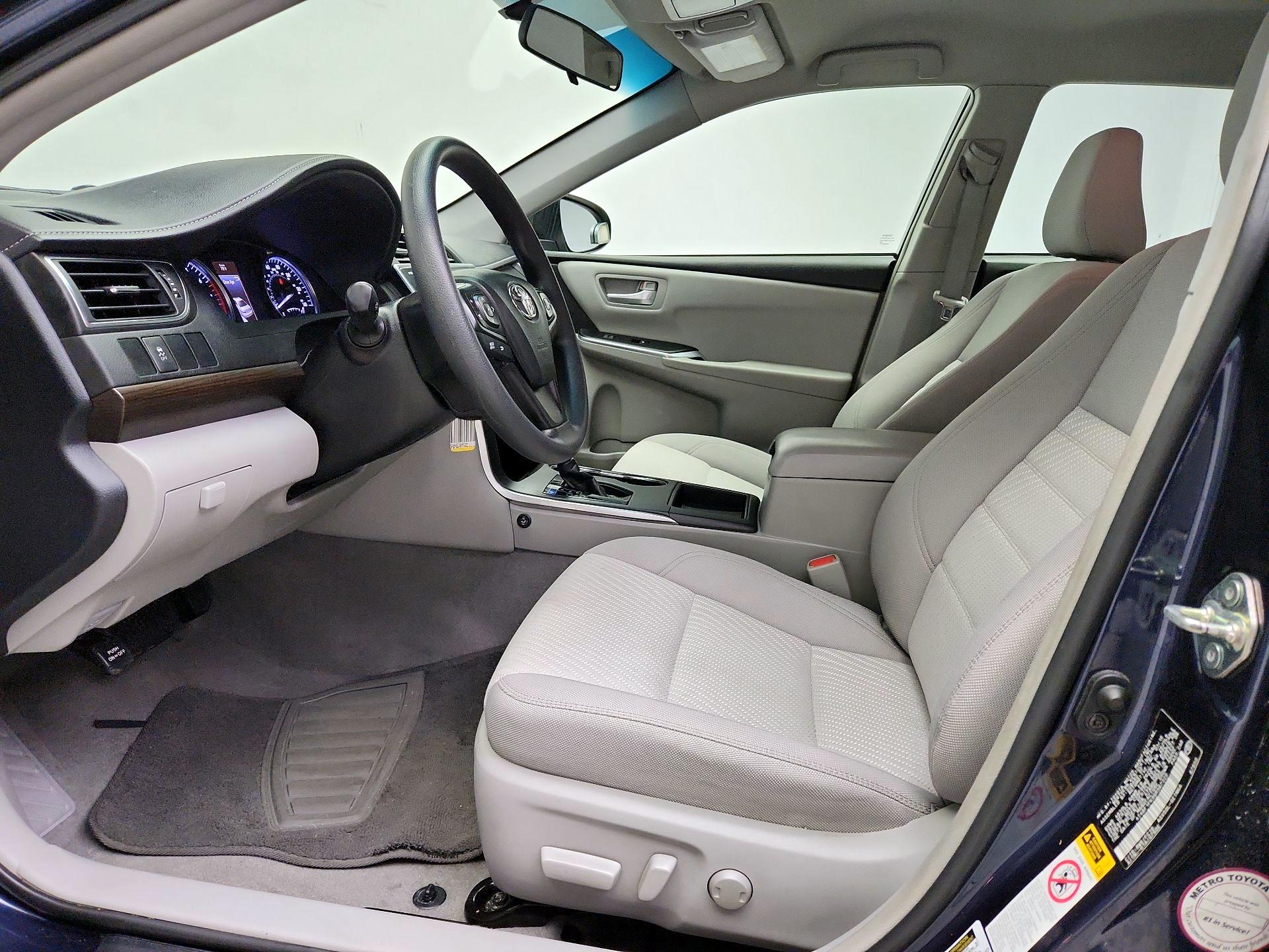 Thumbnail: 2016 Toyota Camry - 11