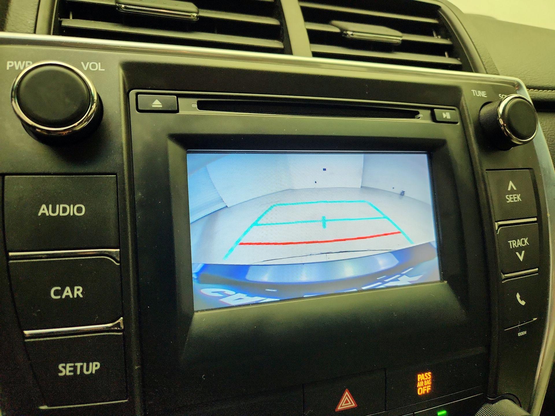 Thumbnail: 2016 Toyota Camry - 14