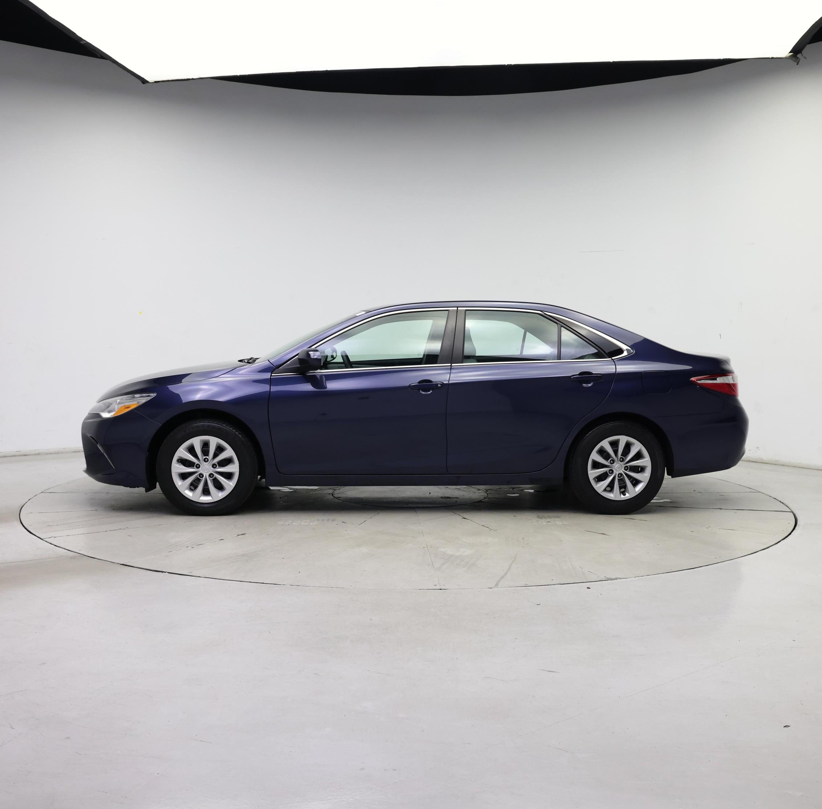 Thumbnail: 2016 Toyota Camry - 3