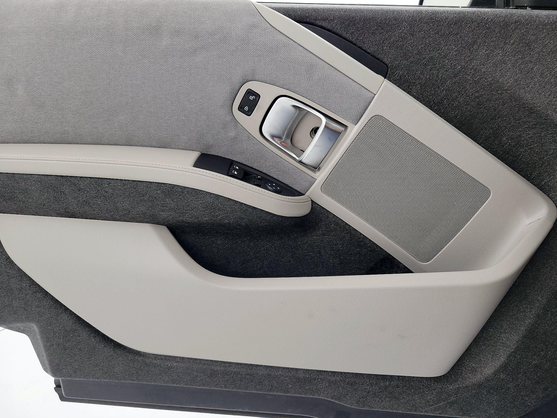 Thumbnail: 2016 BMW i3 - 12