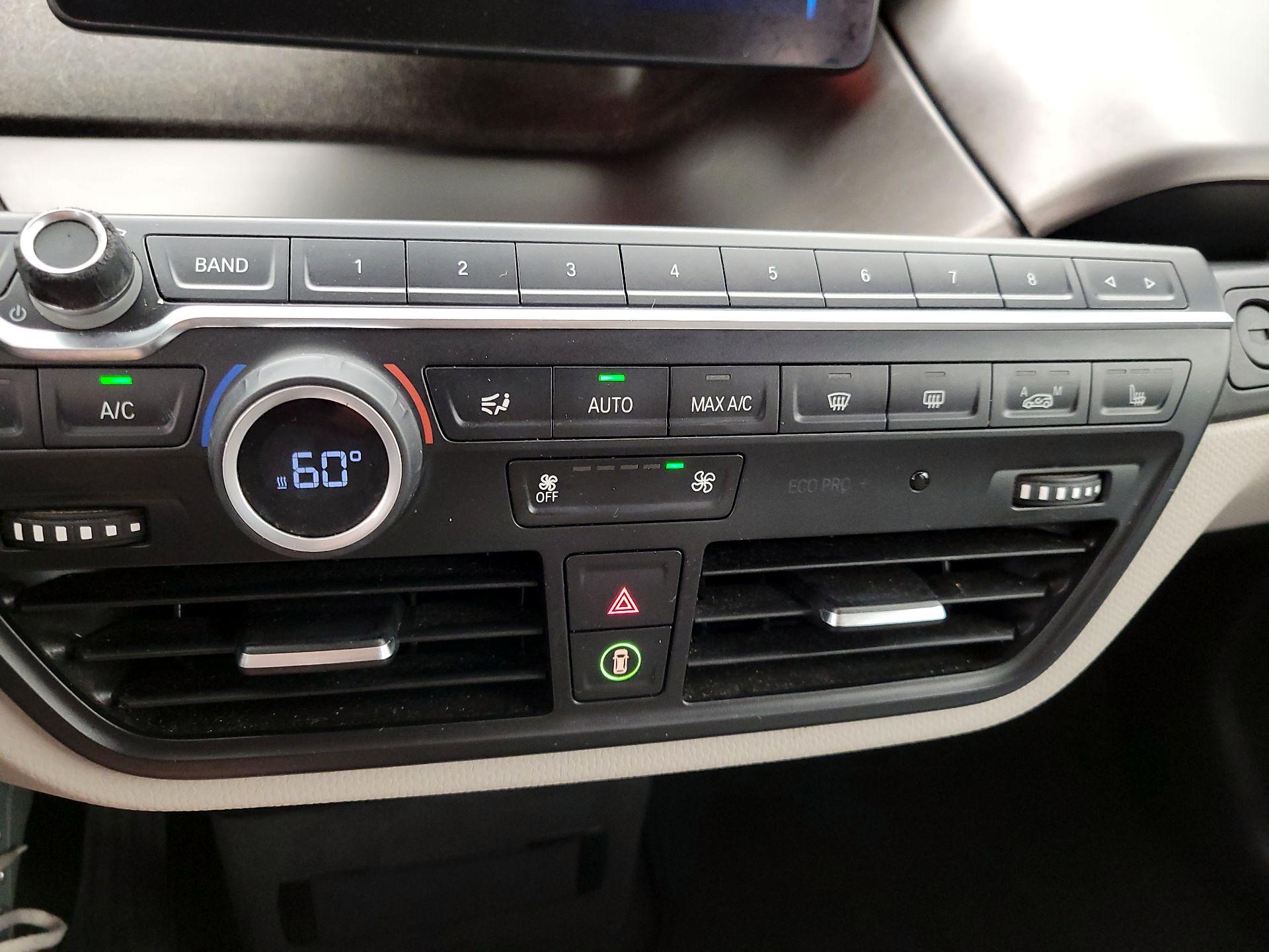 Thumbnail: 2016 BMW i3 - 17