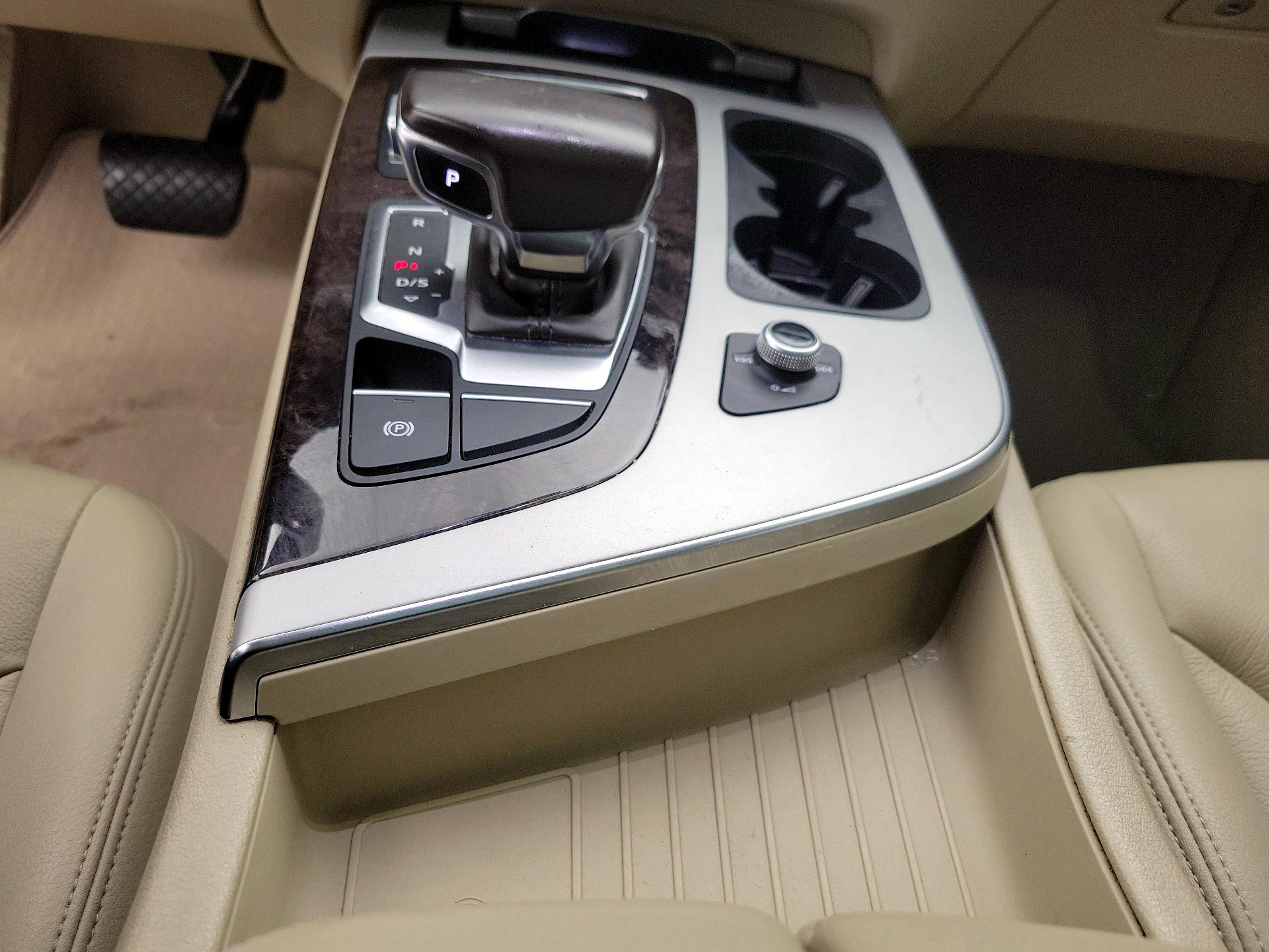 Thumbnail: 2019 Audi Q7 - 18