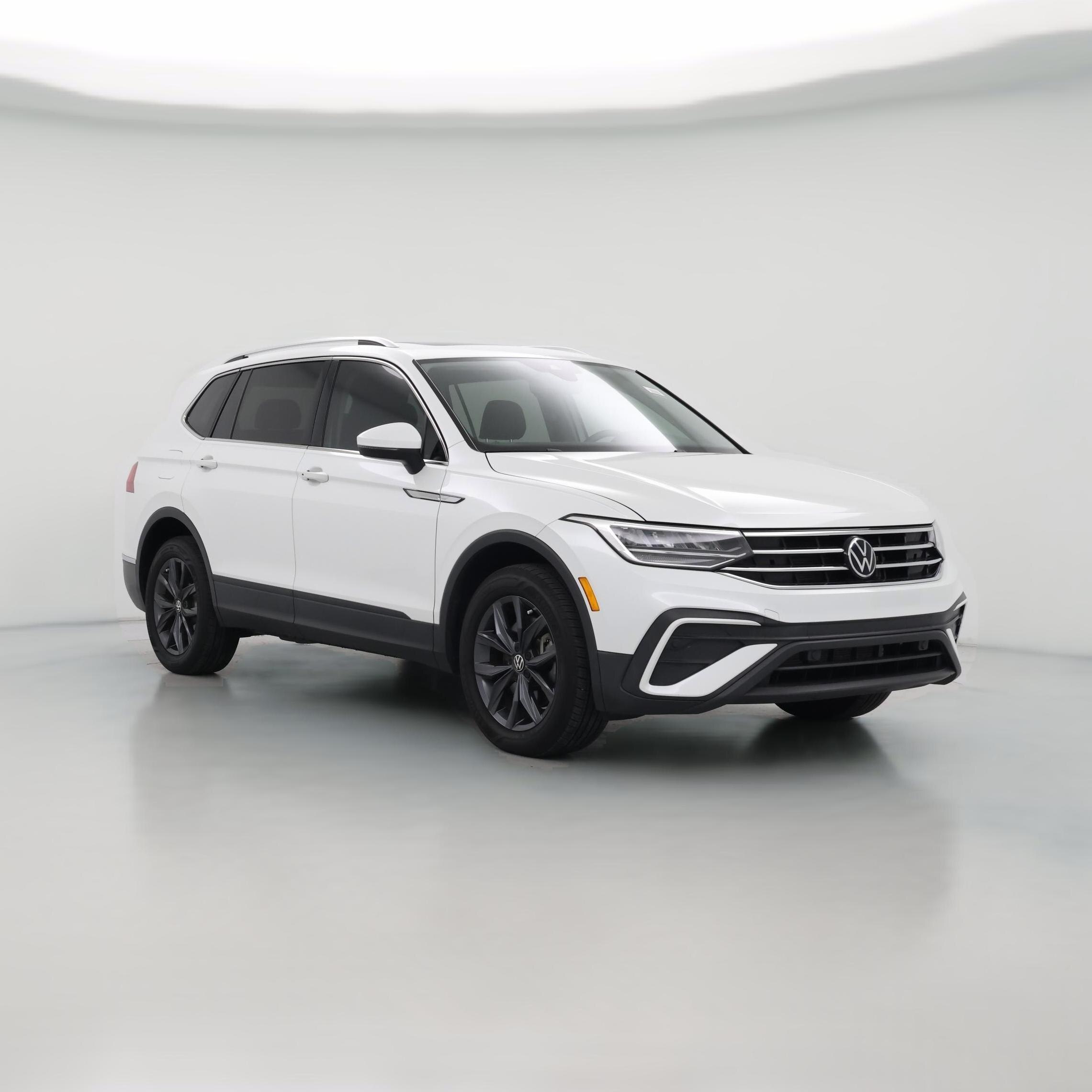 Thumbnail: 2023 Volkswagen Tiguan - 1