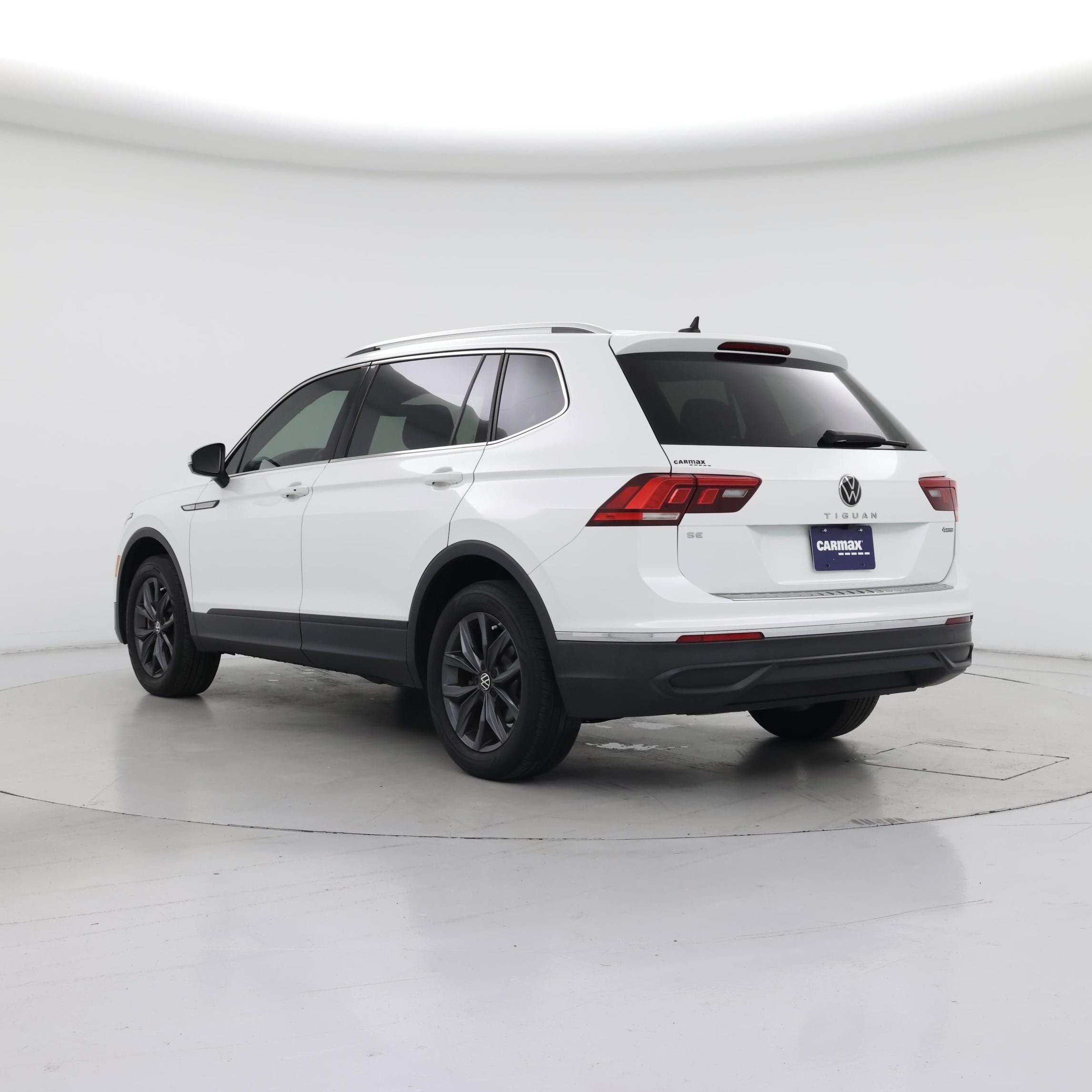 Thumbnail: 2023 Volkswagen Tiguan - 2