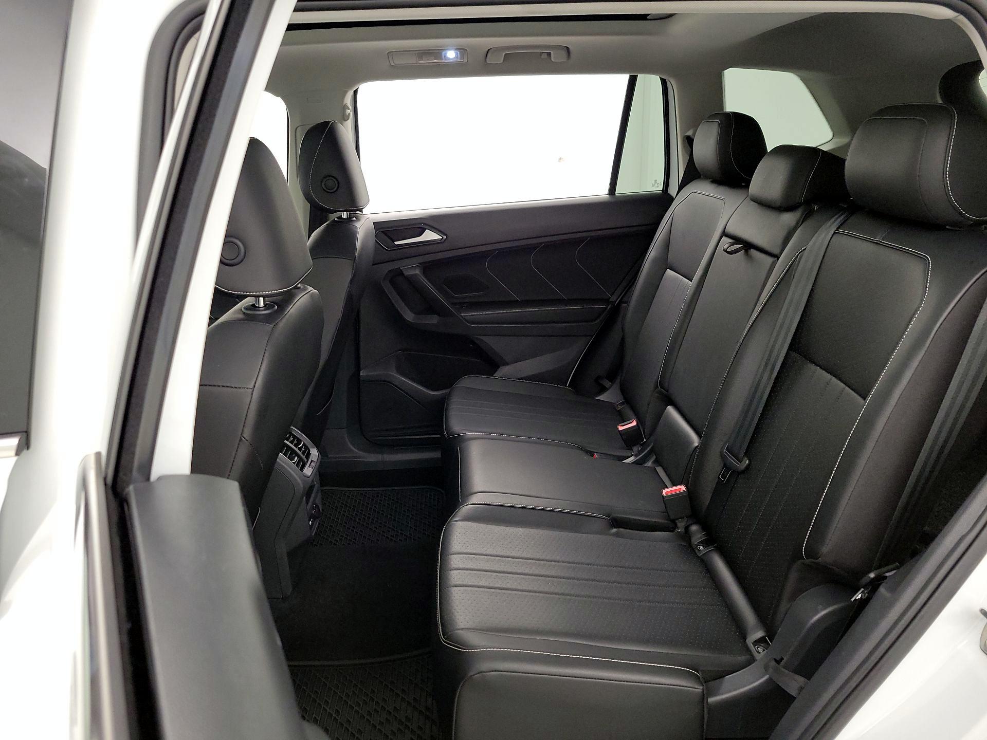 Thumbnail: 2023 Volkswagen Tiguan - 20