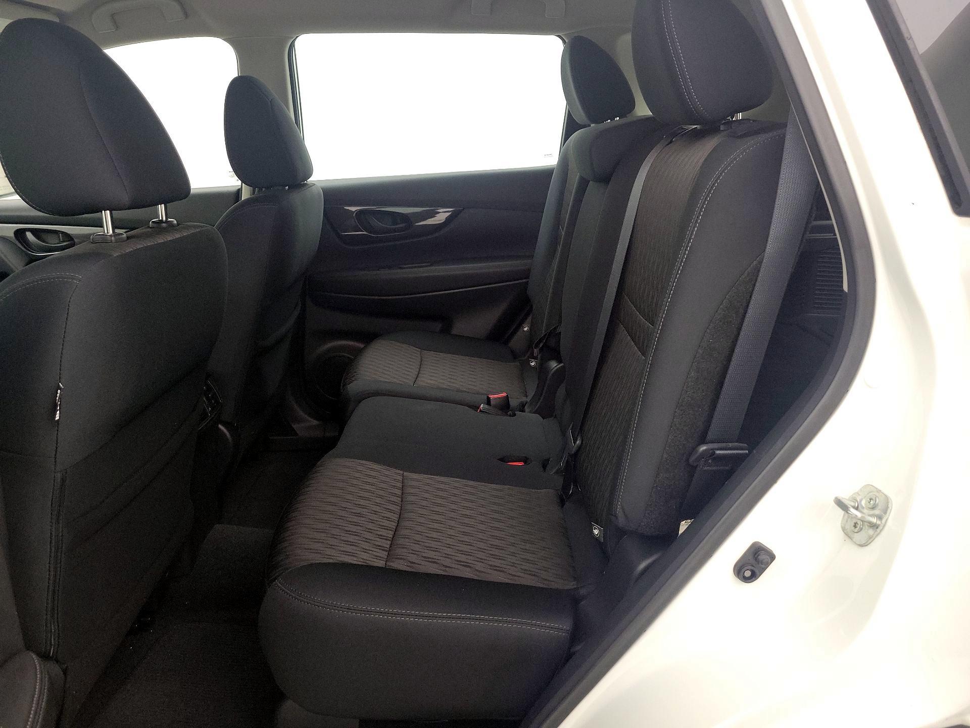Thumbnail: 2019 Nissan Rogue - 19