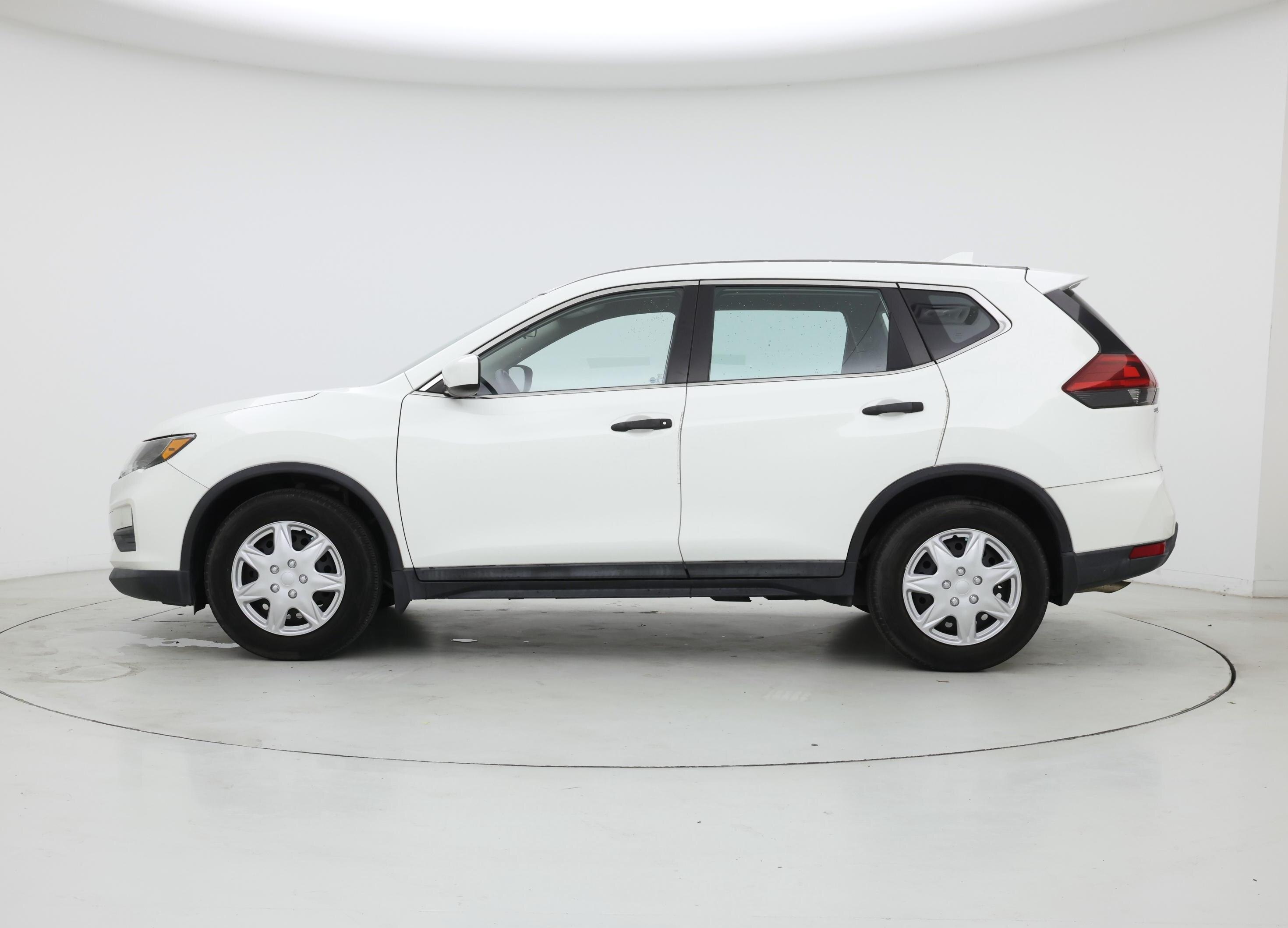 Thumbnail: 2019 Nissan Rogue - 3
