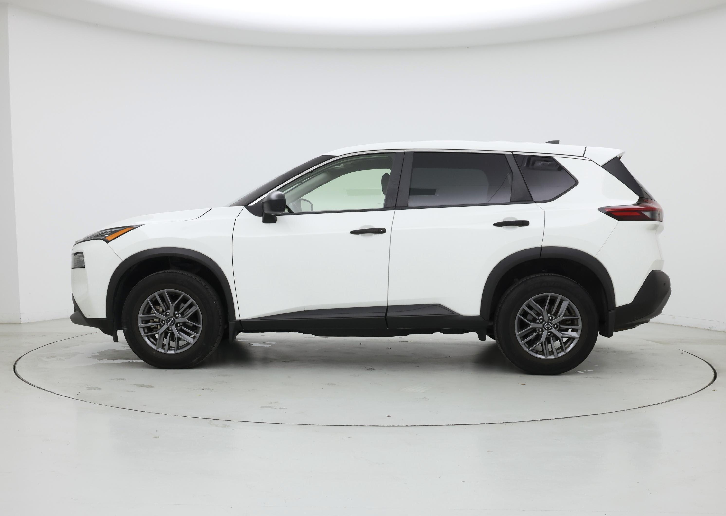 Thumbnail: 2022 Nissan Rogue - 3