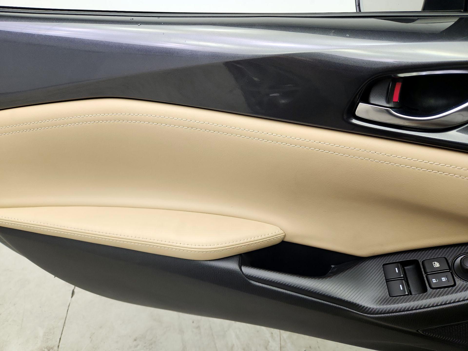 Thumbnail: 2016 Mazda MX-5 Miata - 12