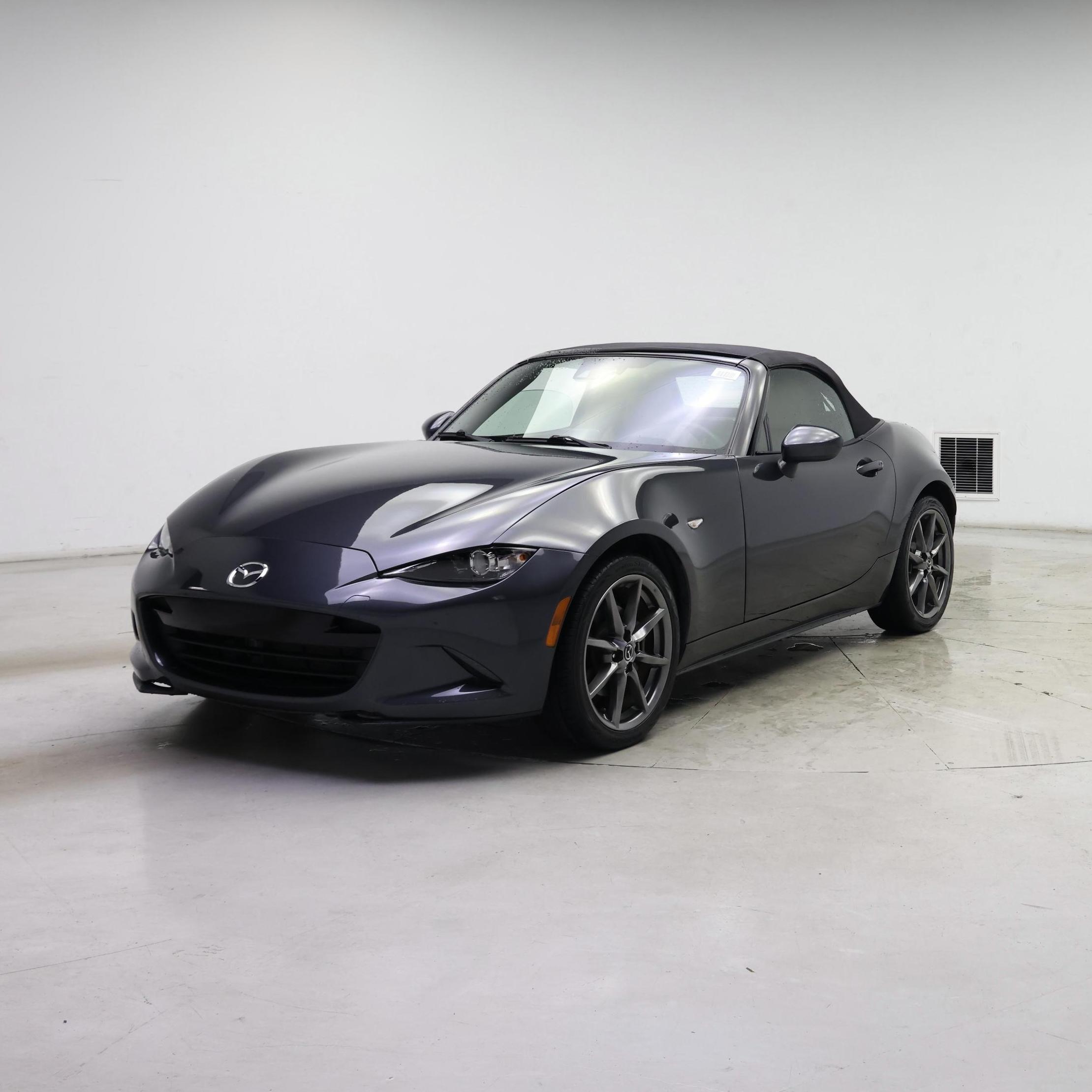 Thumbnail: 2016 Mazda MX-5 Miata - 4