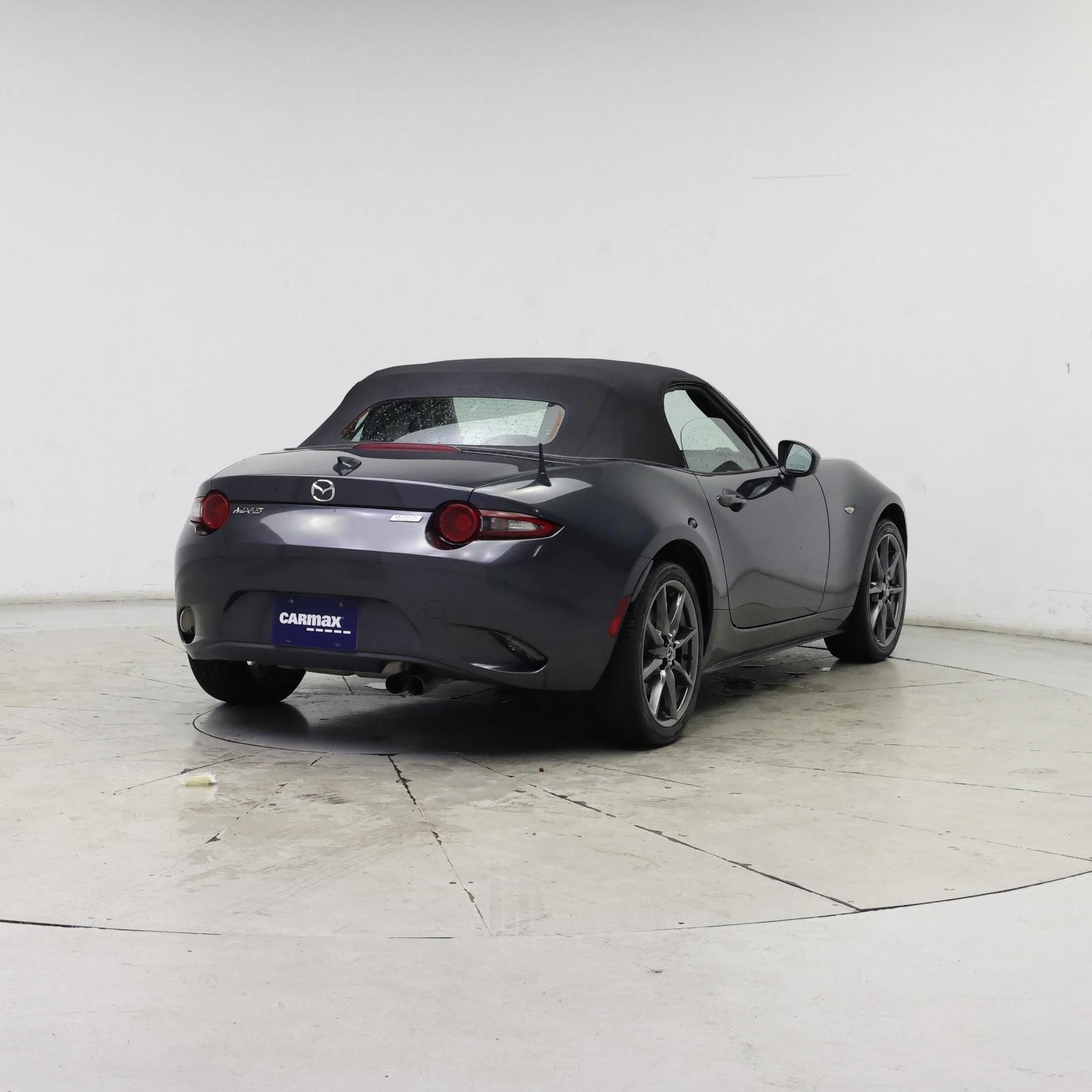 Thumbnail: 2016 Mazda MX-5 Miata - 8