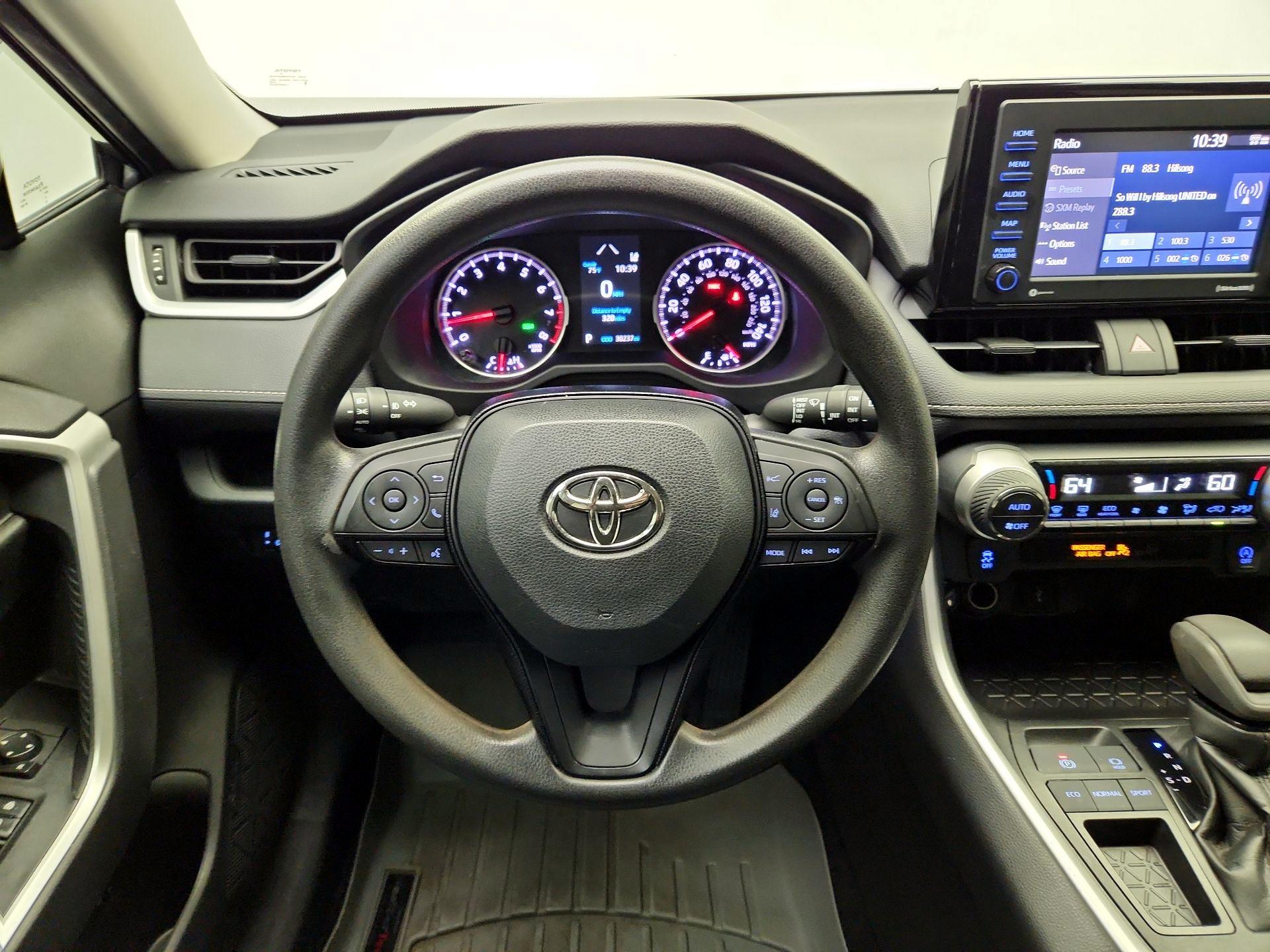 Thumbnail: 2020 Toyota RAV4 - 10