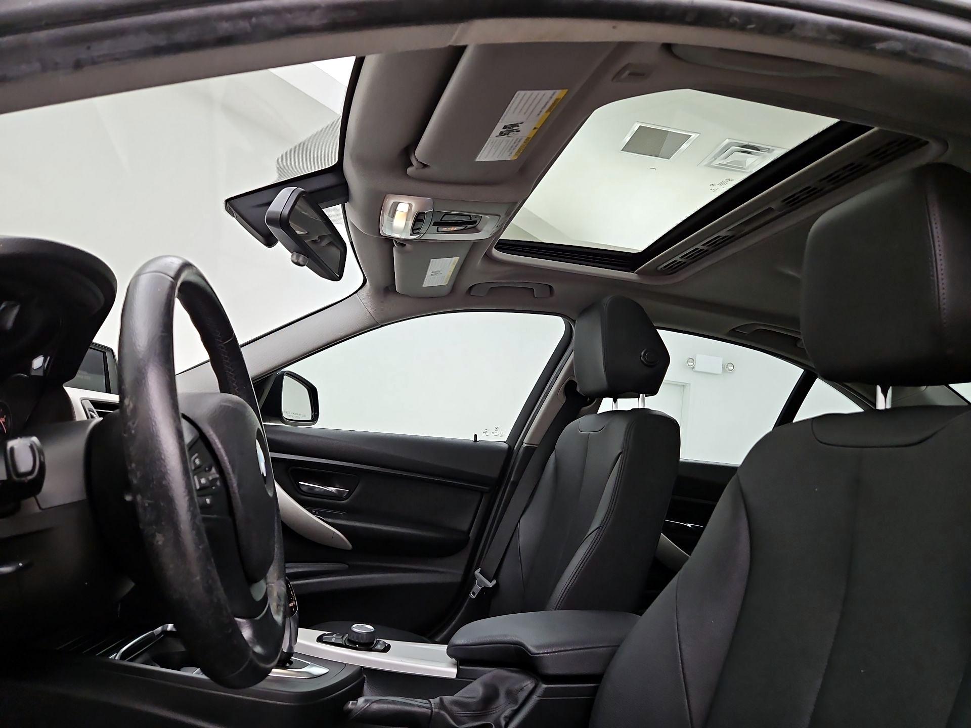 Thumbnail: 2016 BMW 3 Series - 11